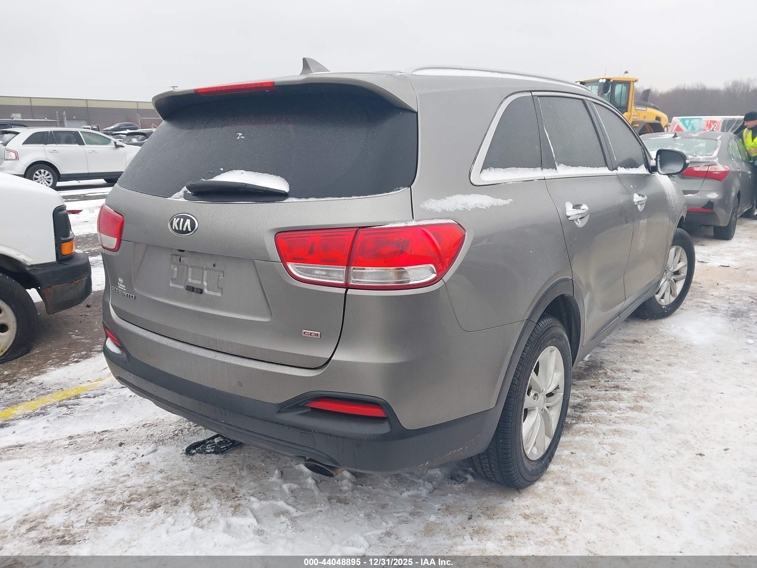 KIA SORENTO image 4
