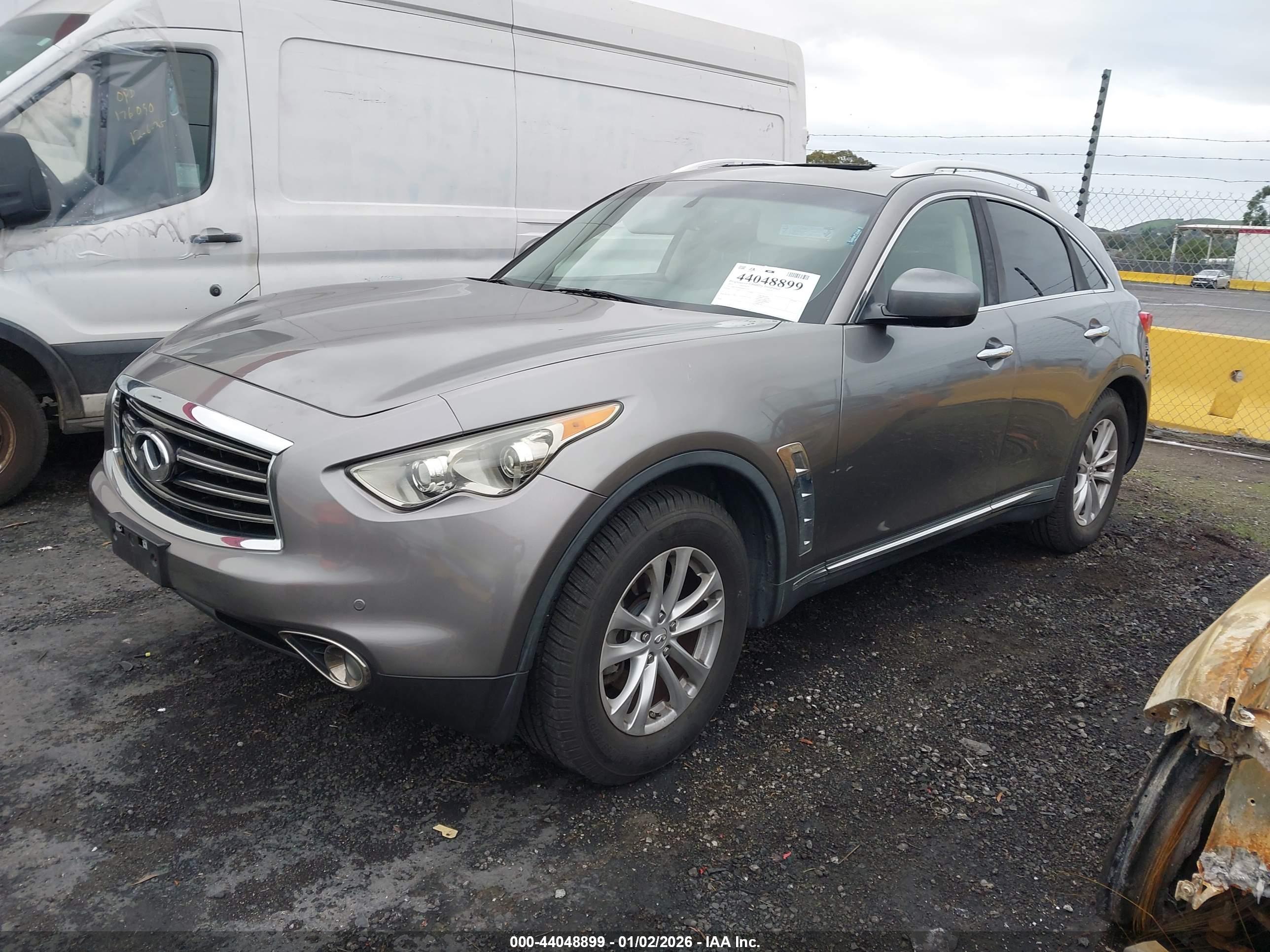 INFINITI FX37 image 2