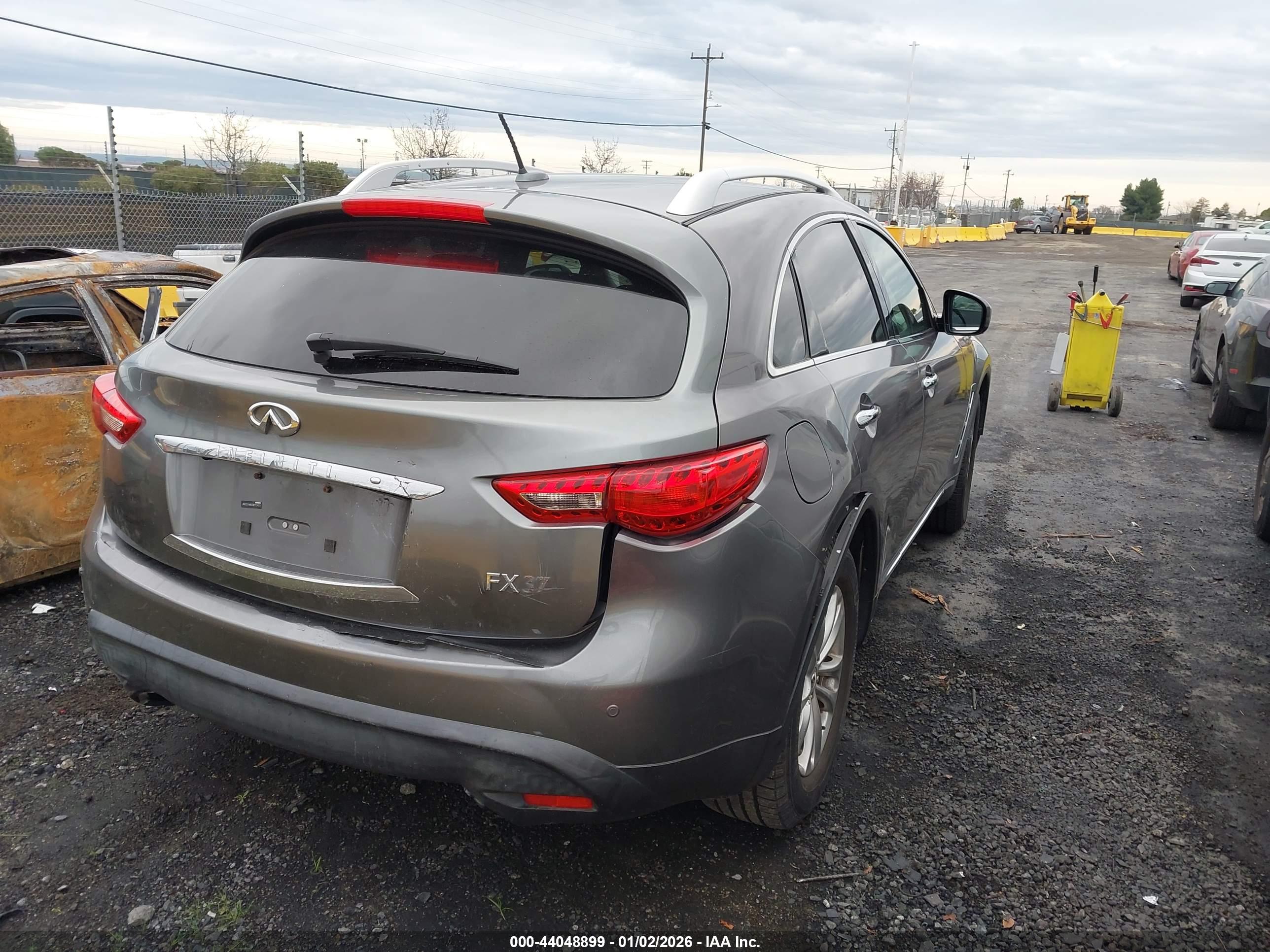 INFINITI FX37 image 4