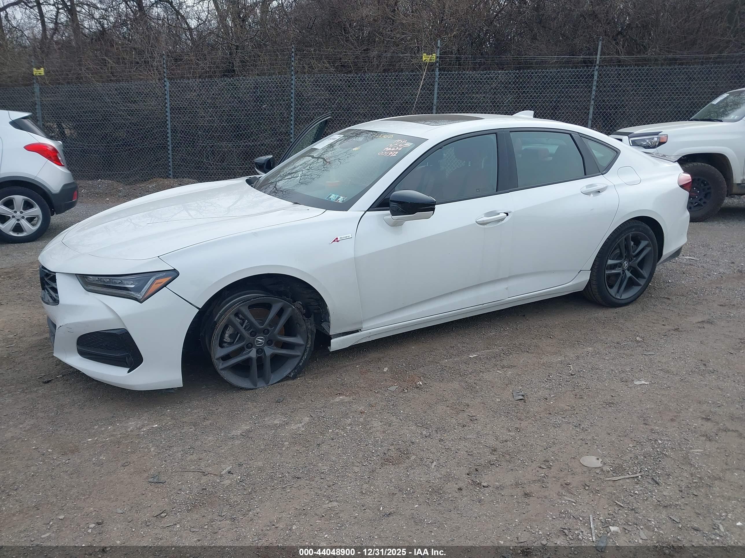 ACURA TLX image 2