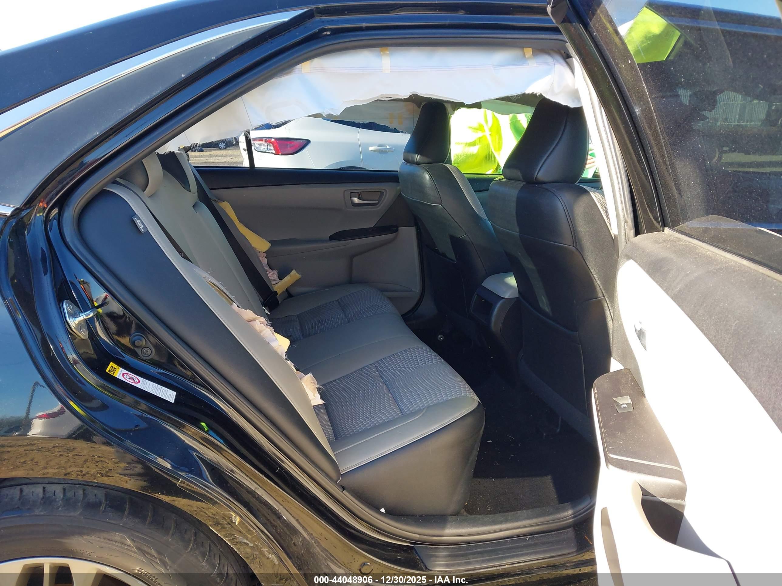 TOYOTA CAMRY image 8