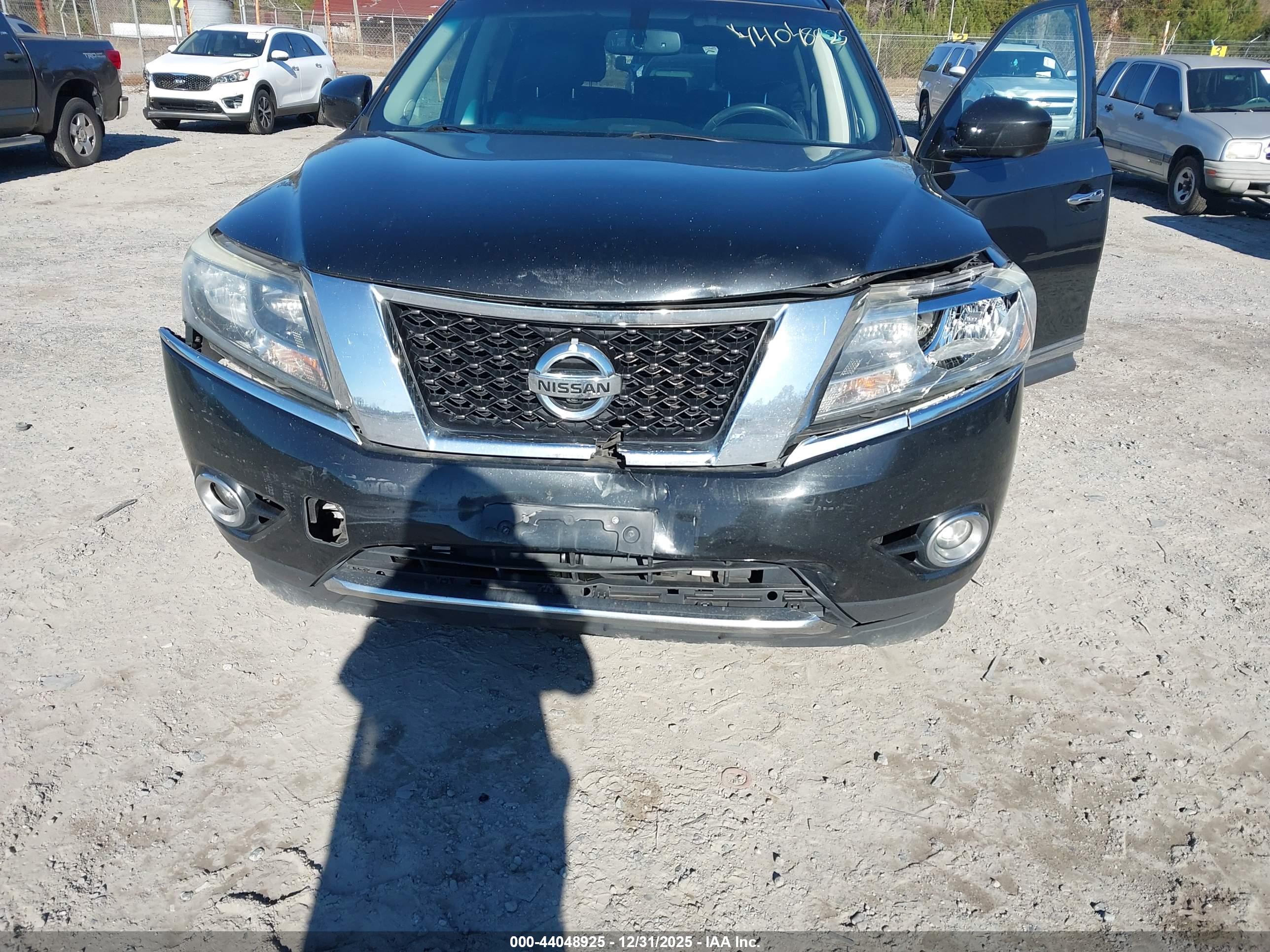 NISSAN PATHFINDER image 6