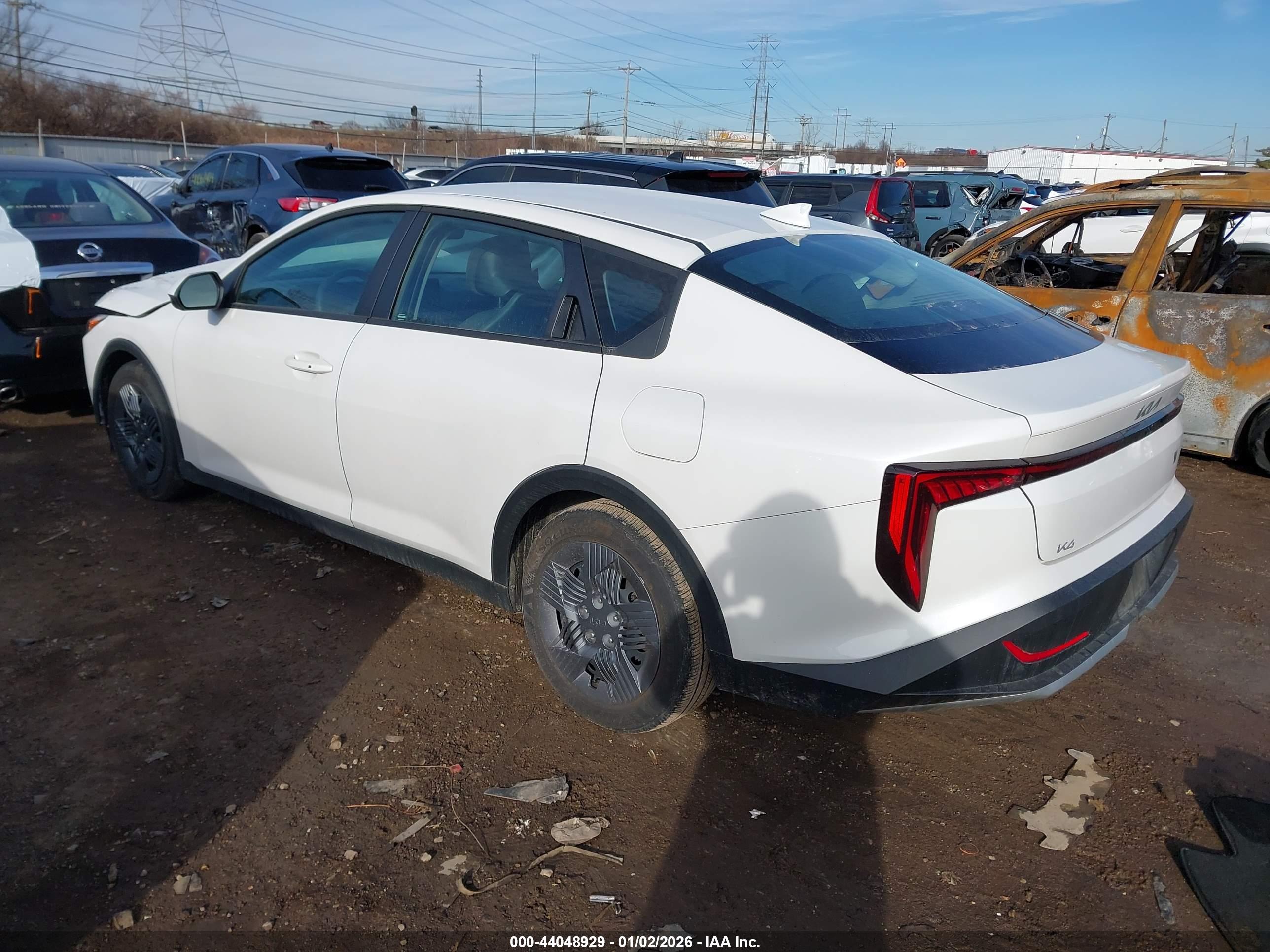 KIA K4 image 3