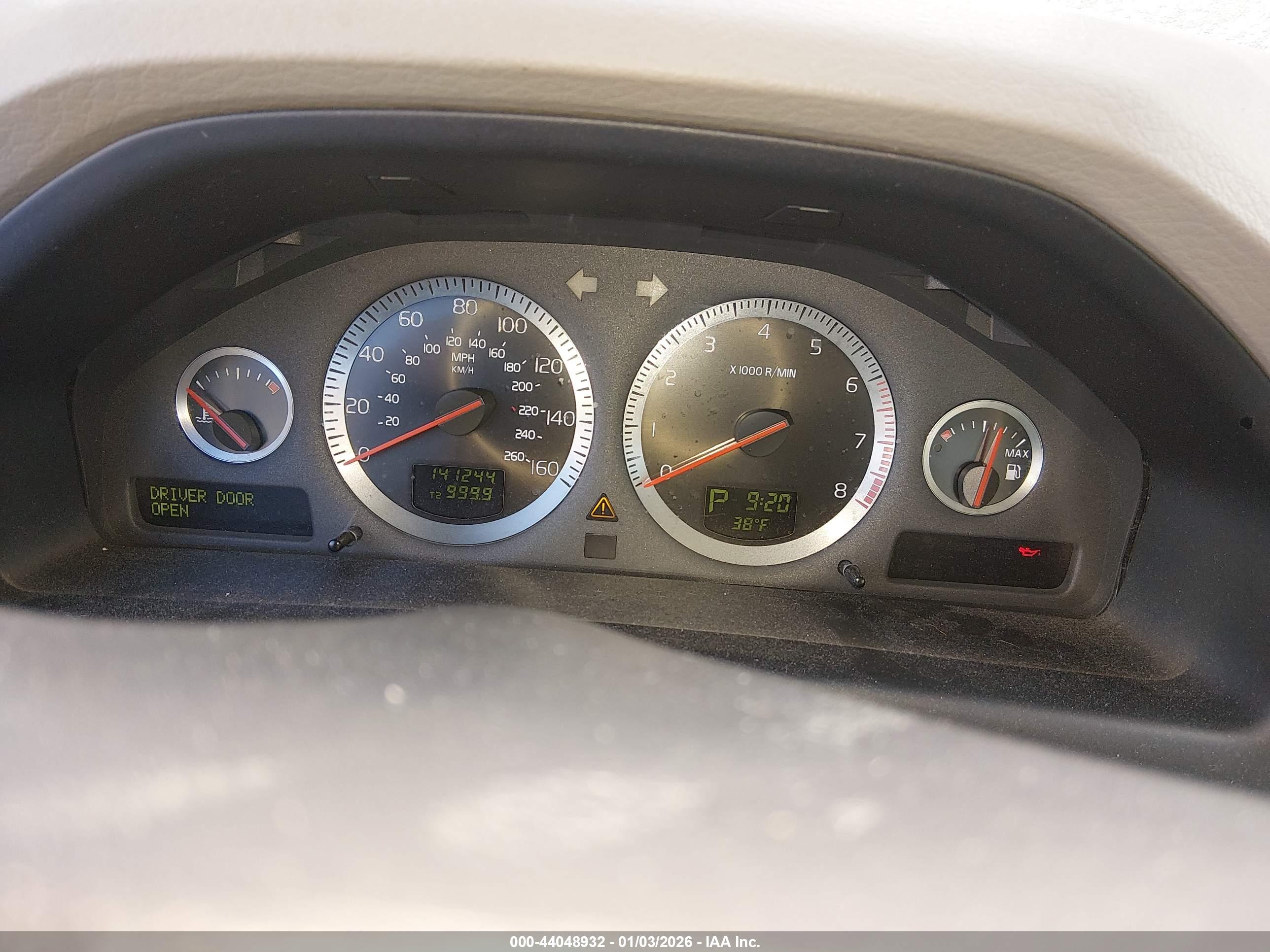 VOLVO S80 image 7