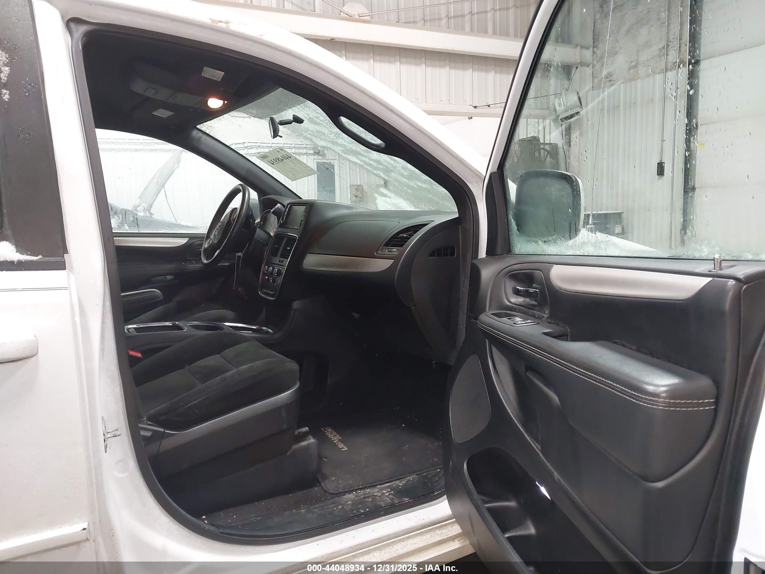 DODGE GRAND image 5