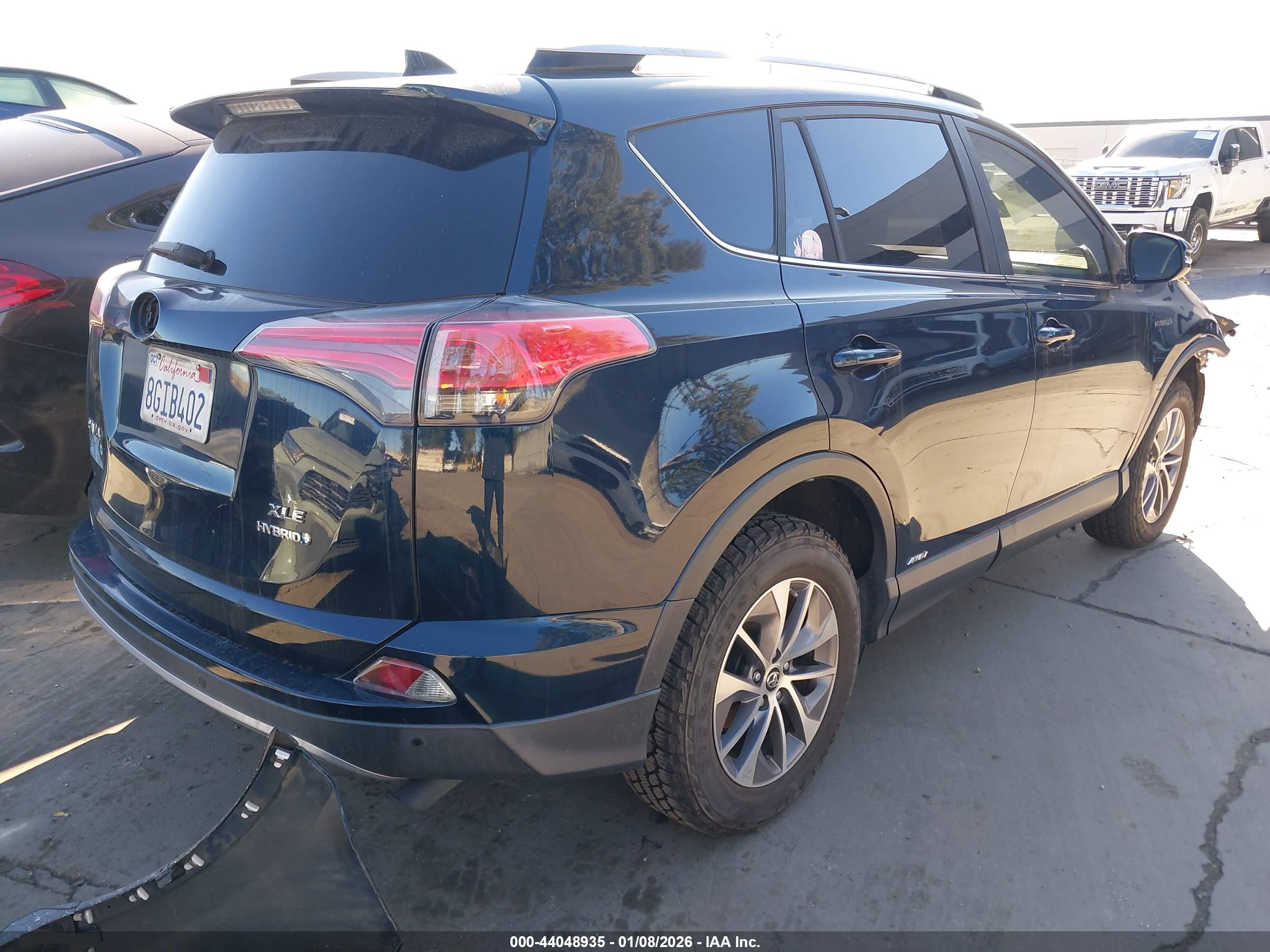 TOYOTA RAV4 image 4