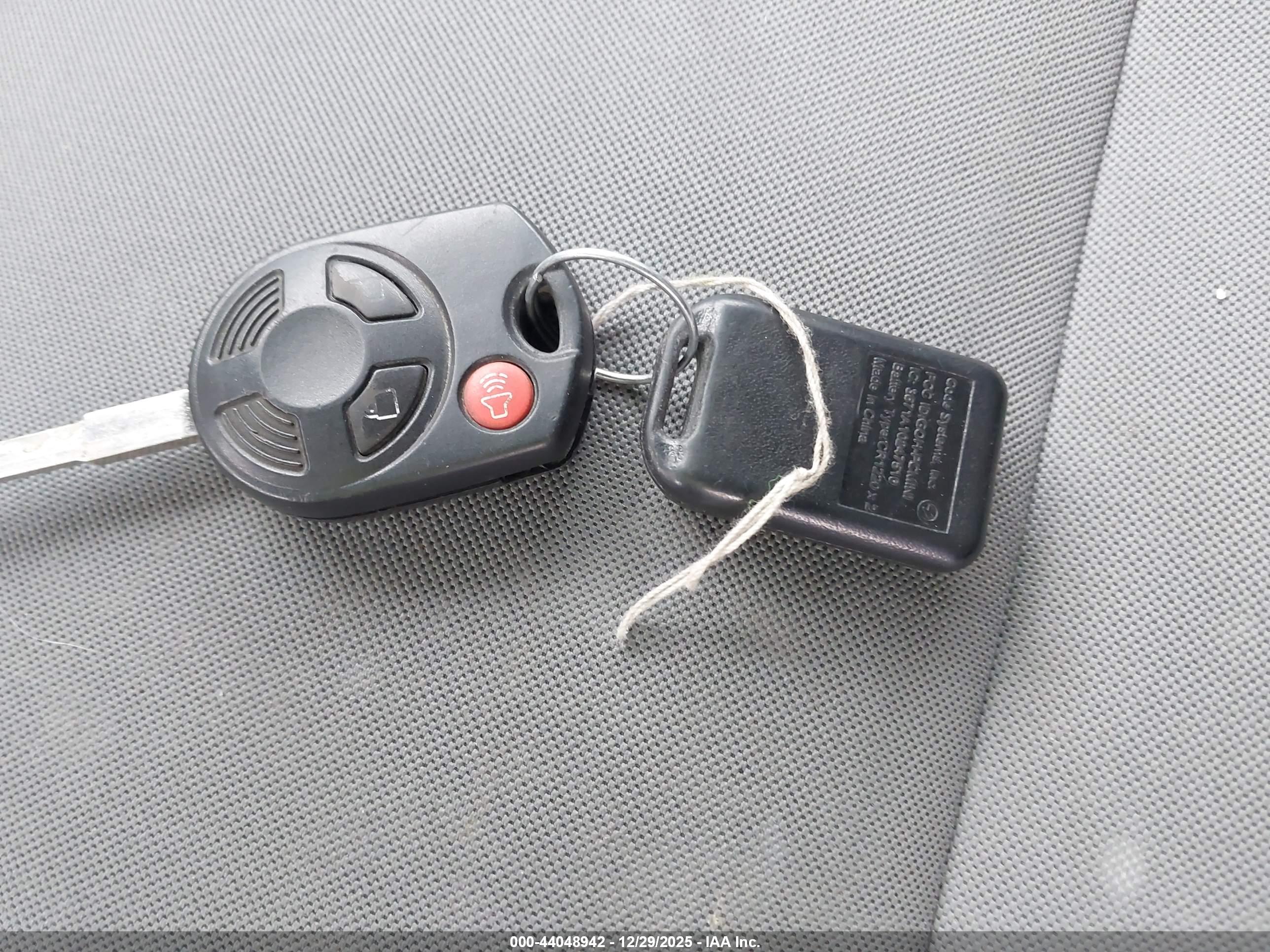 FORD ESCAPE image 11