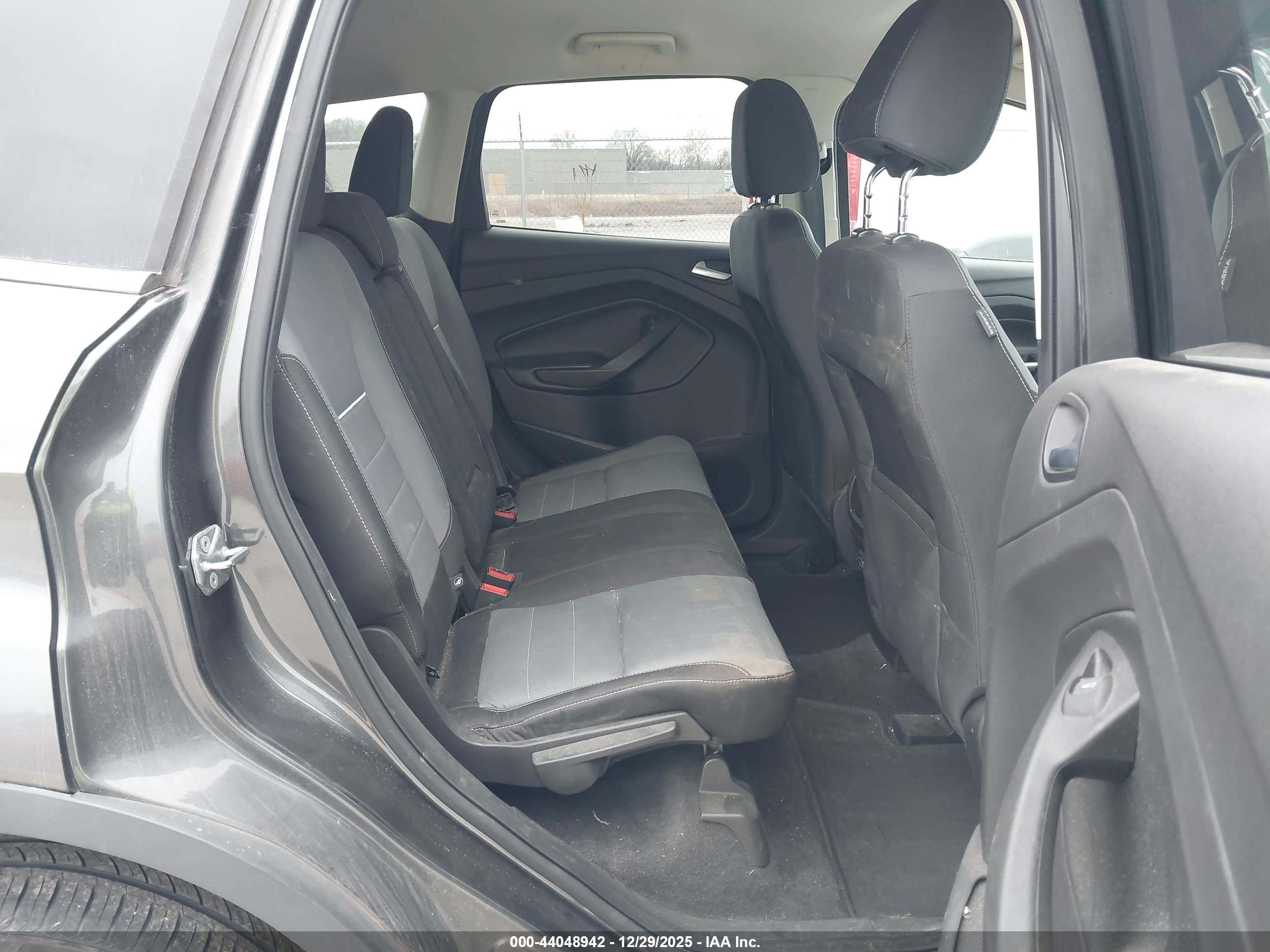 FORD ESCAPE image 8