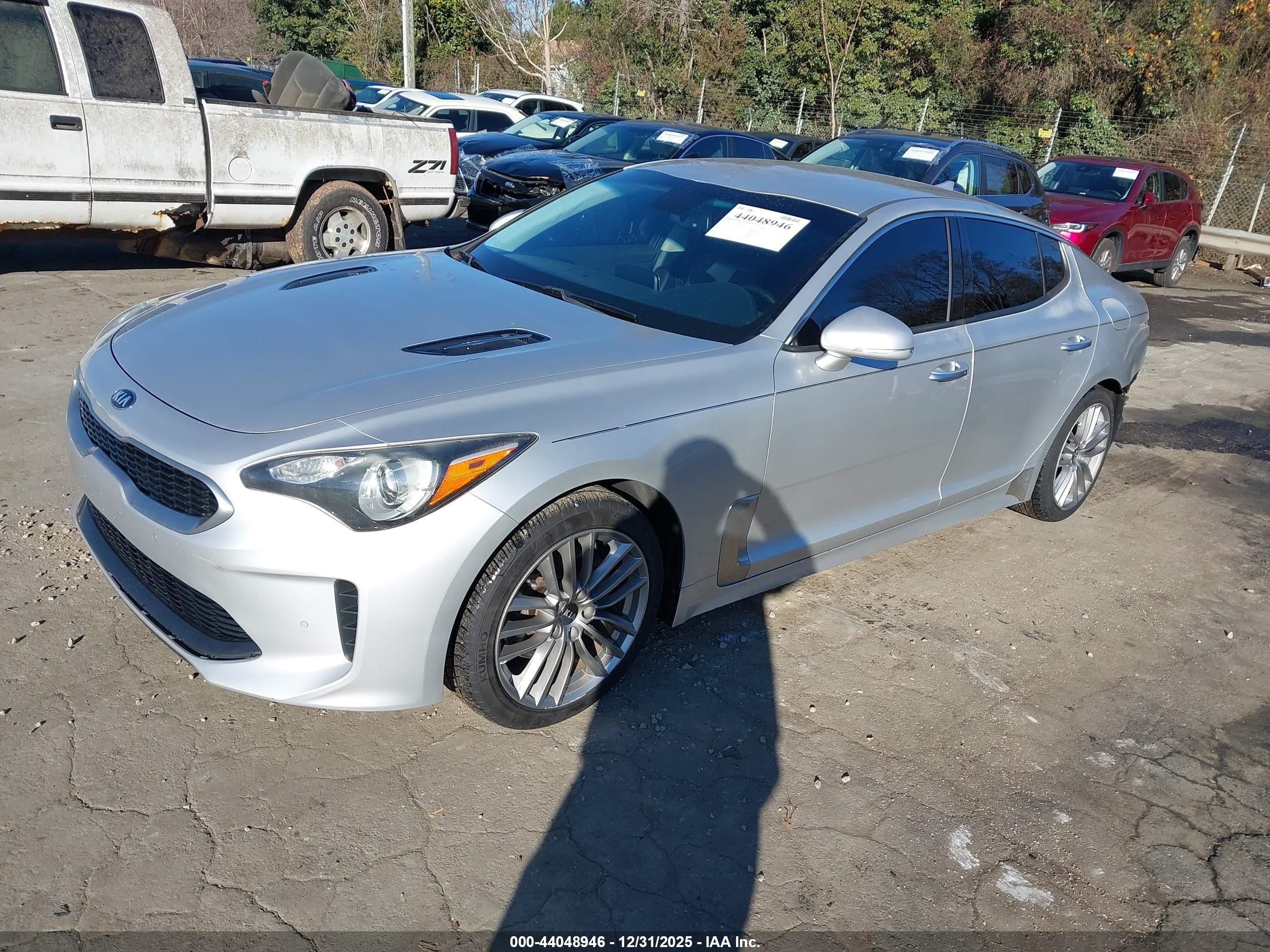 KIA STINGER image 2