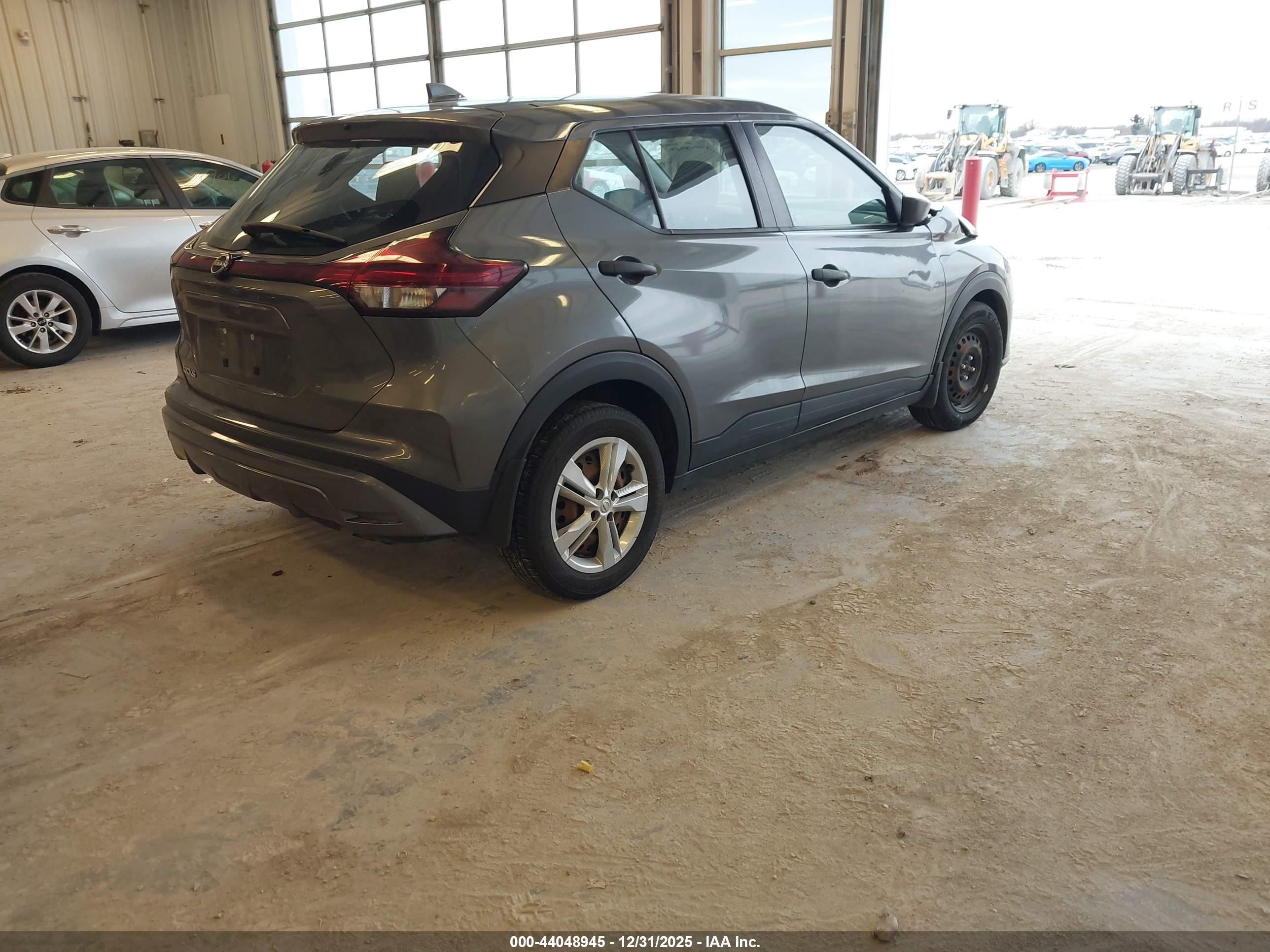 NISSAN KICKS image 4