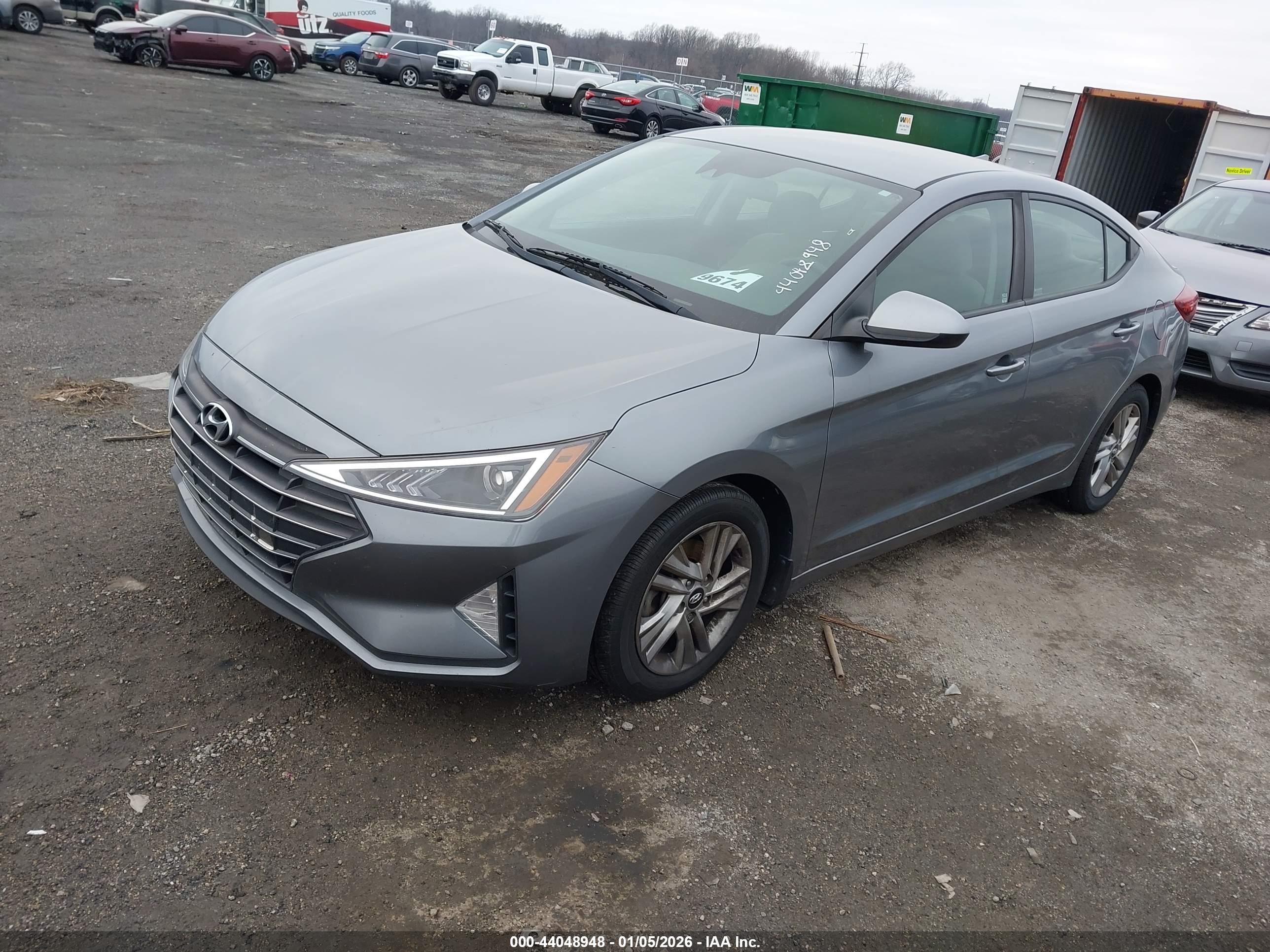 HYUNDAI ELANTRA image 2