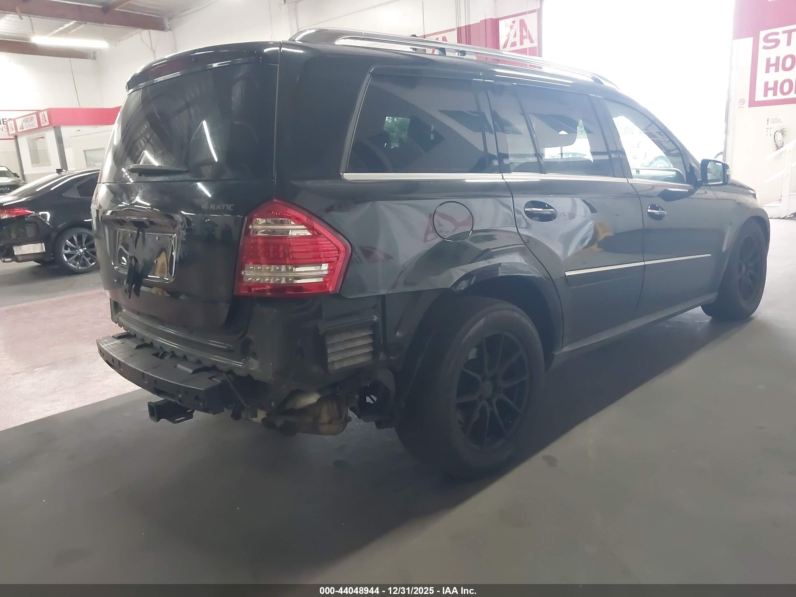 MERCEDES-BENZ GL image 4