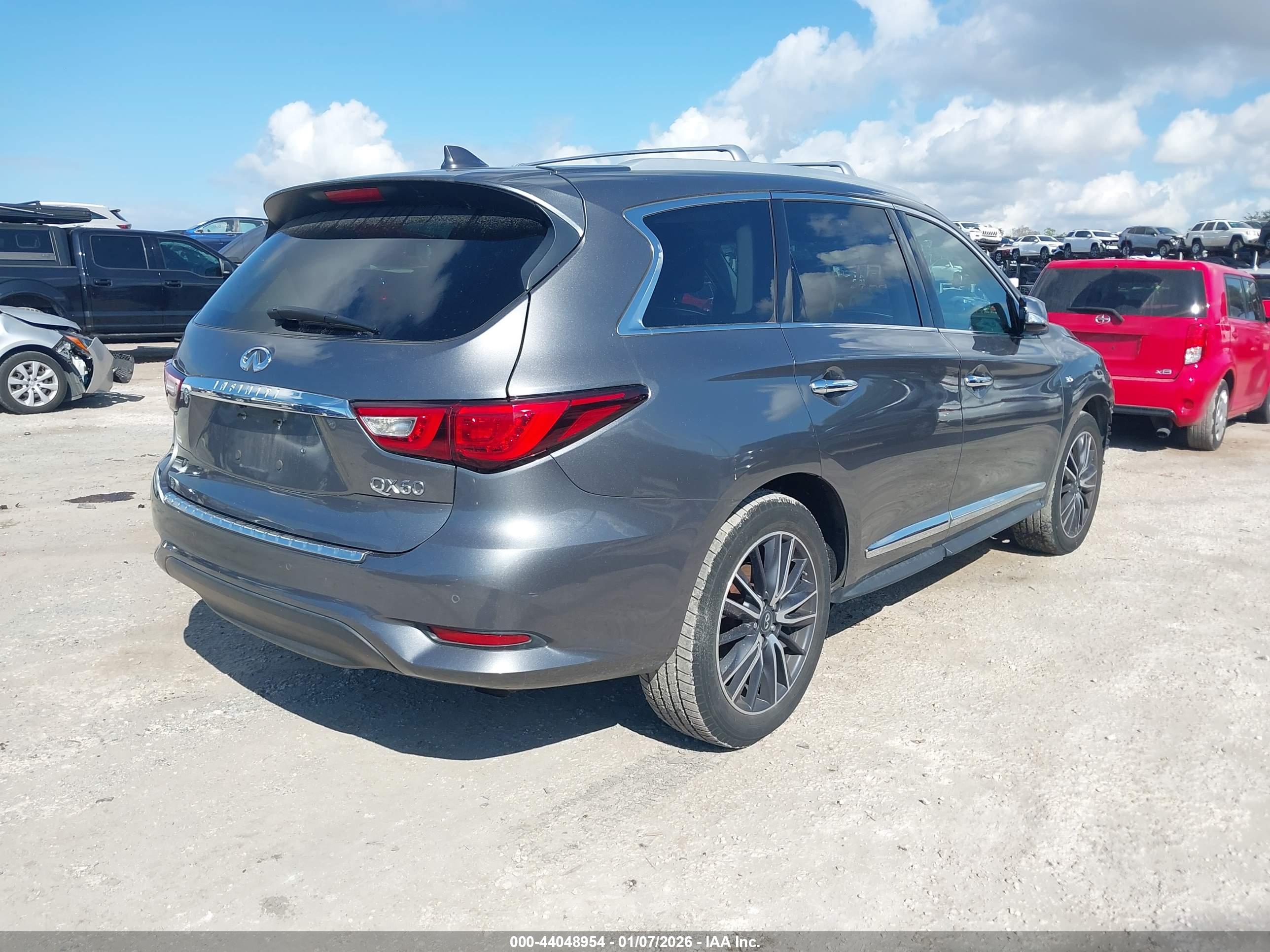 INFINITI QX60 image 4