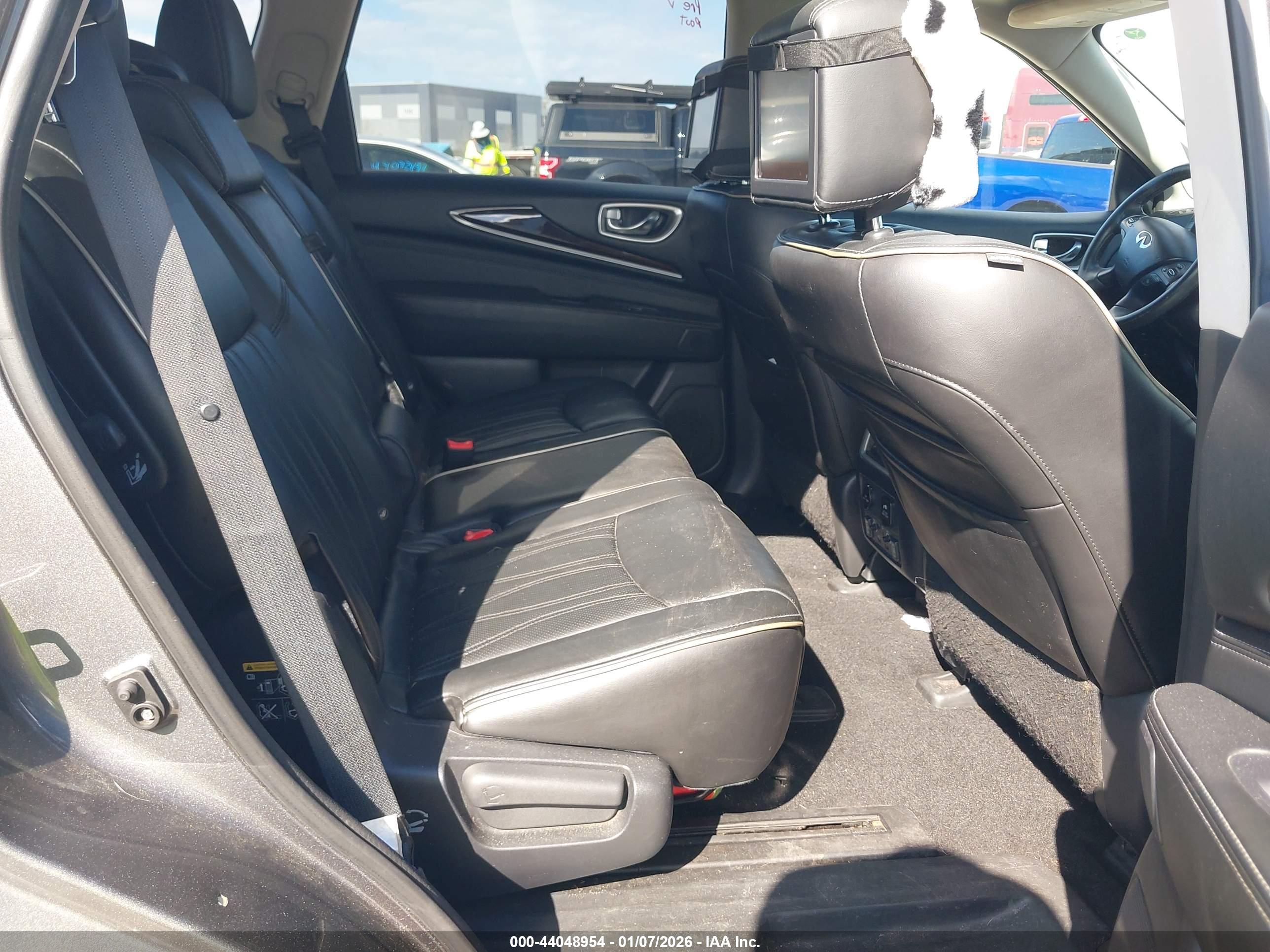 INFINITI QX60 image 8