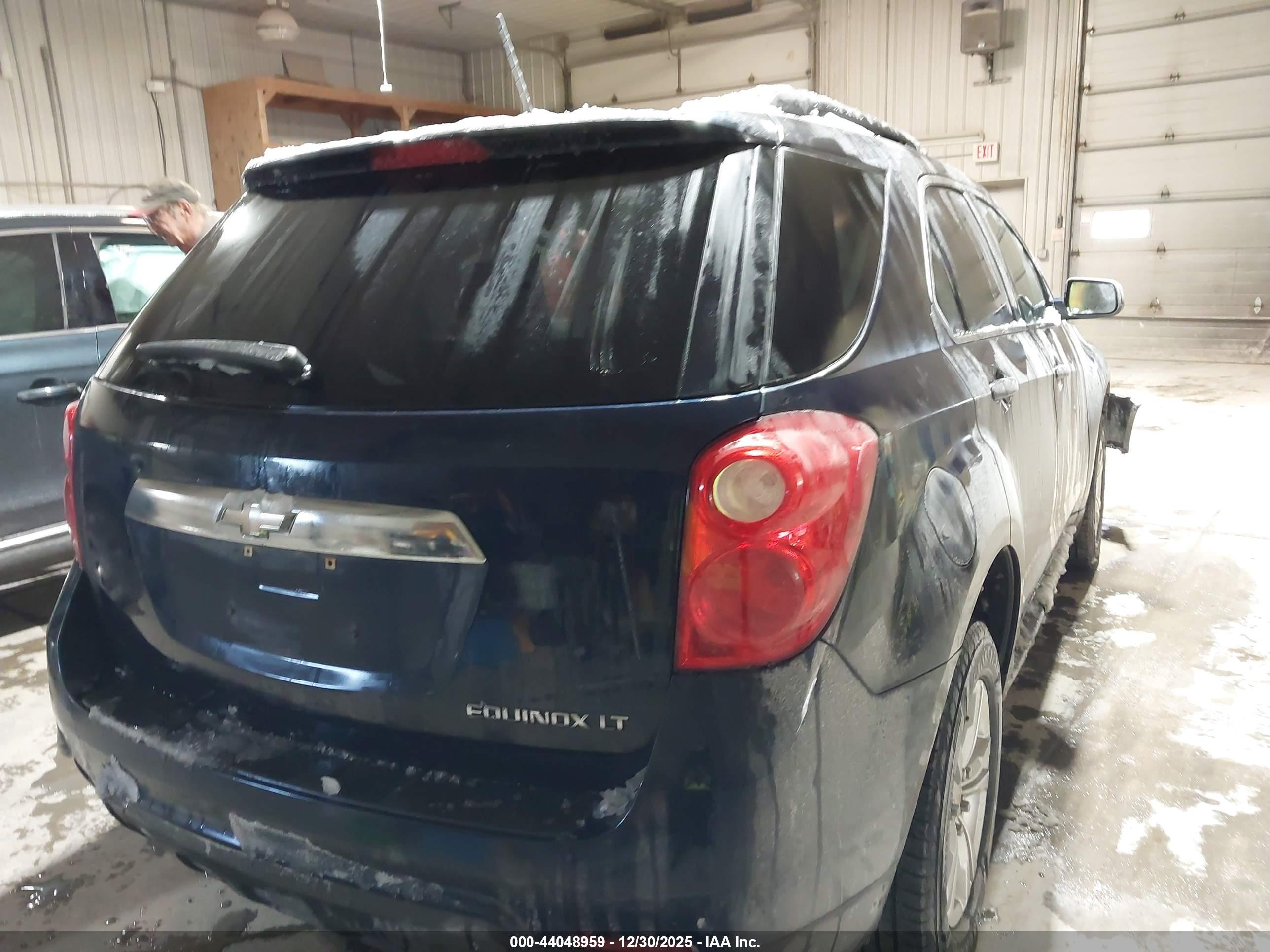 CHEVROLET EQUINOX image 4
