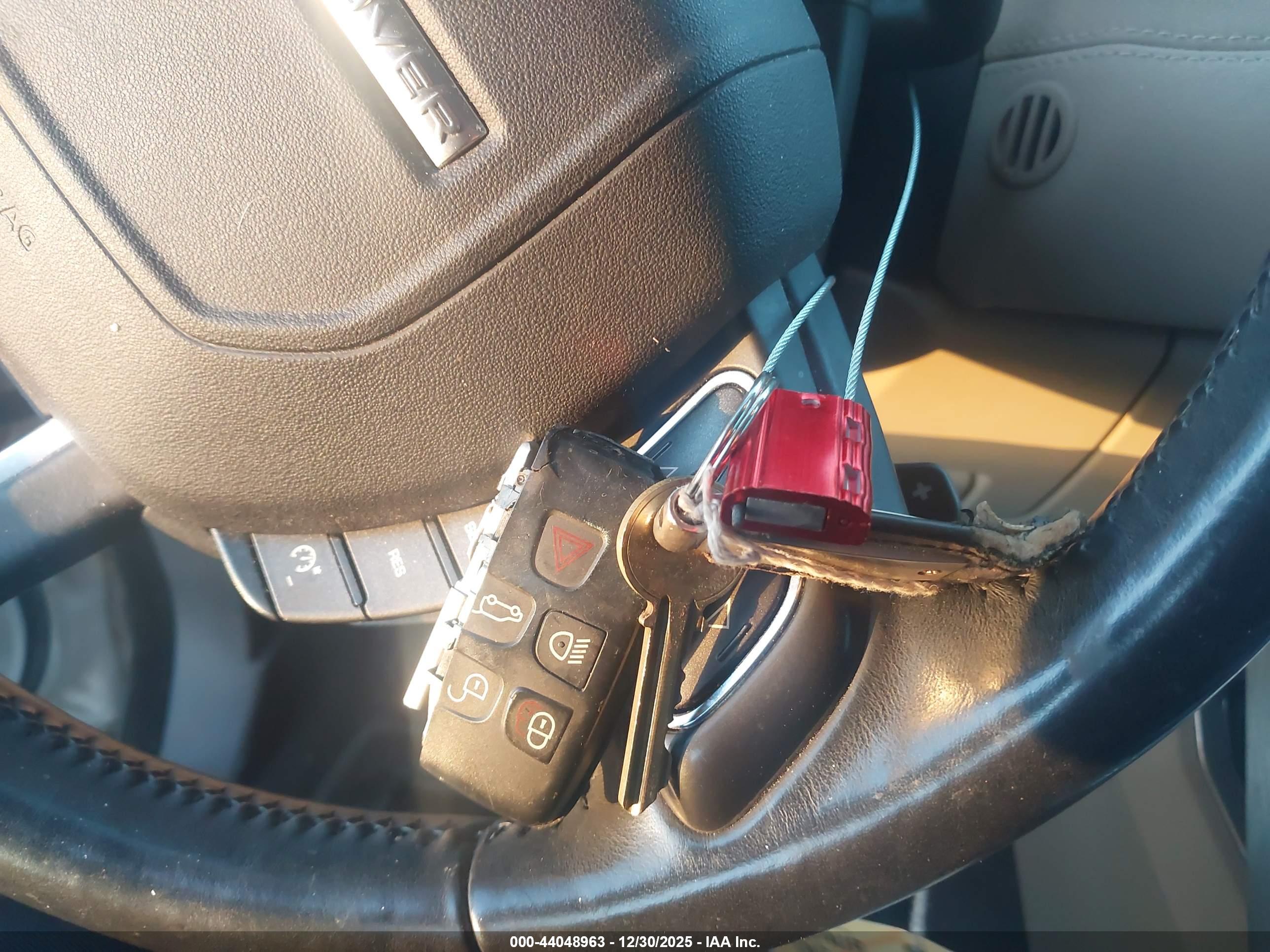 LAND ROVER image 11