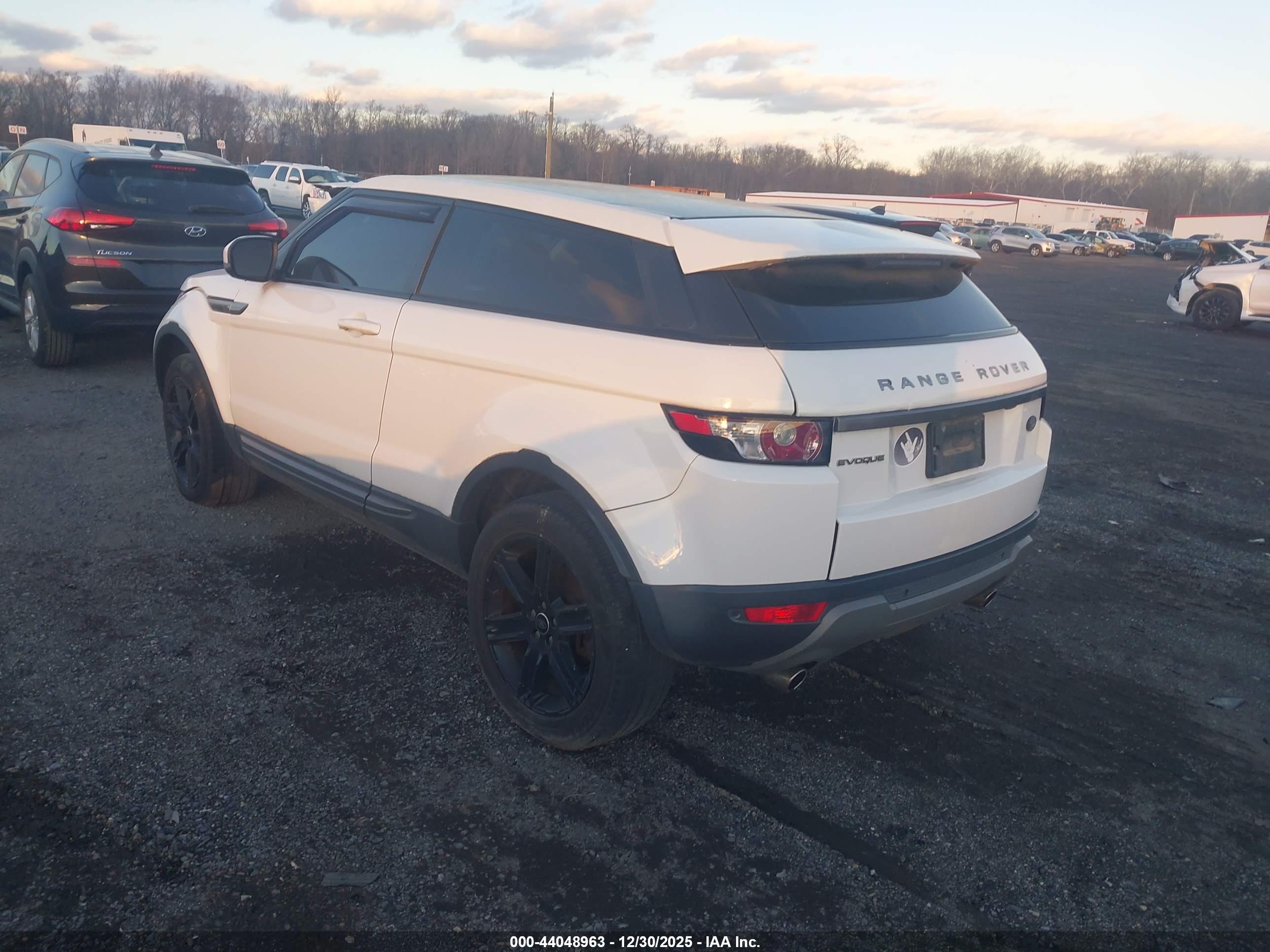 LAND ROVER image 3