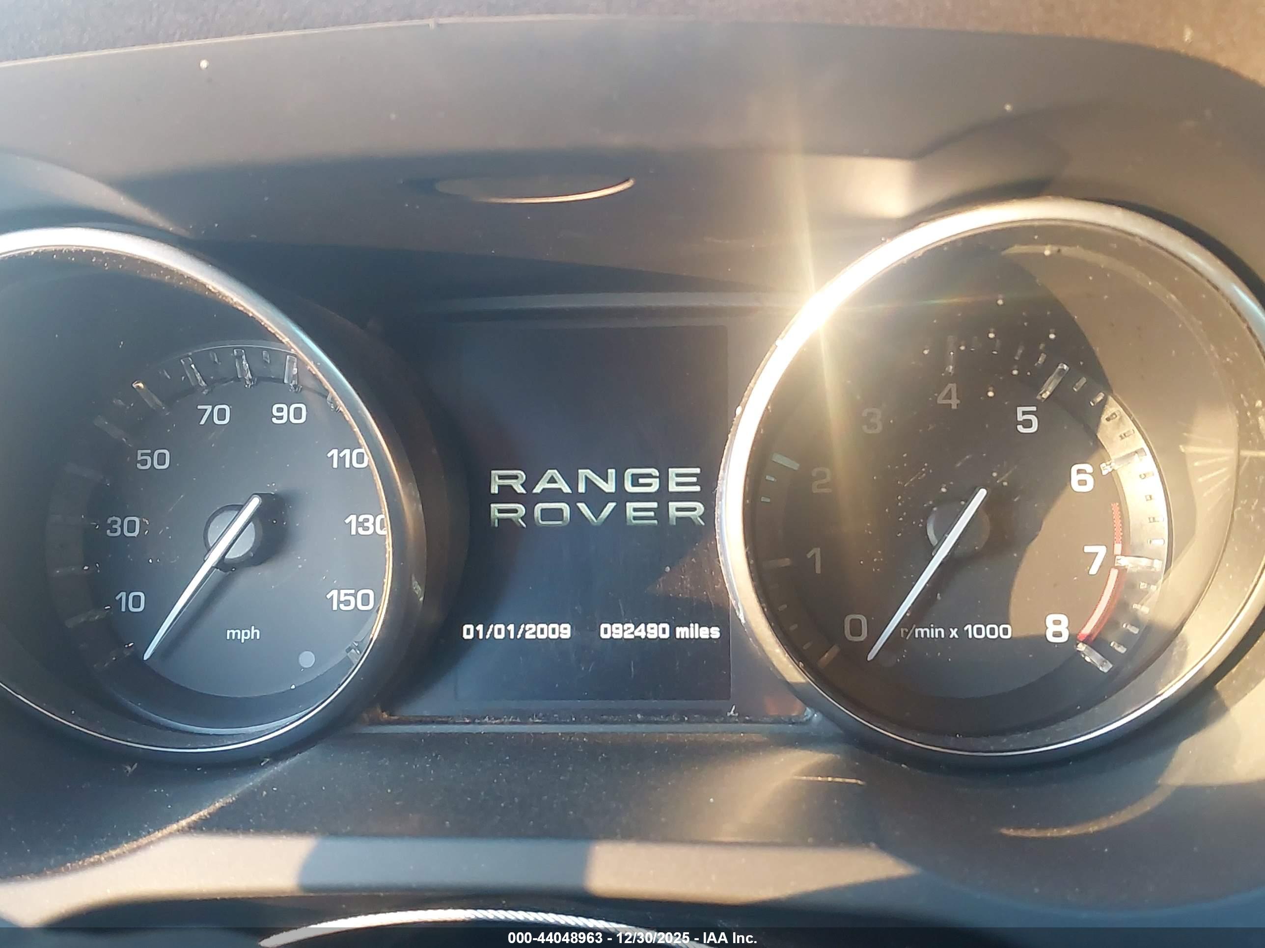 LAND ROVER image 7
