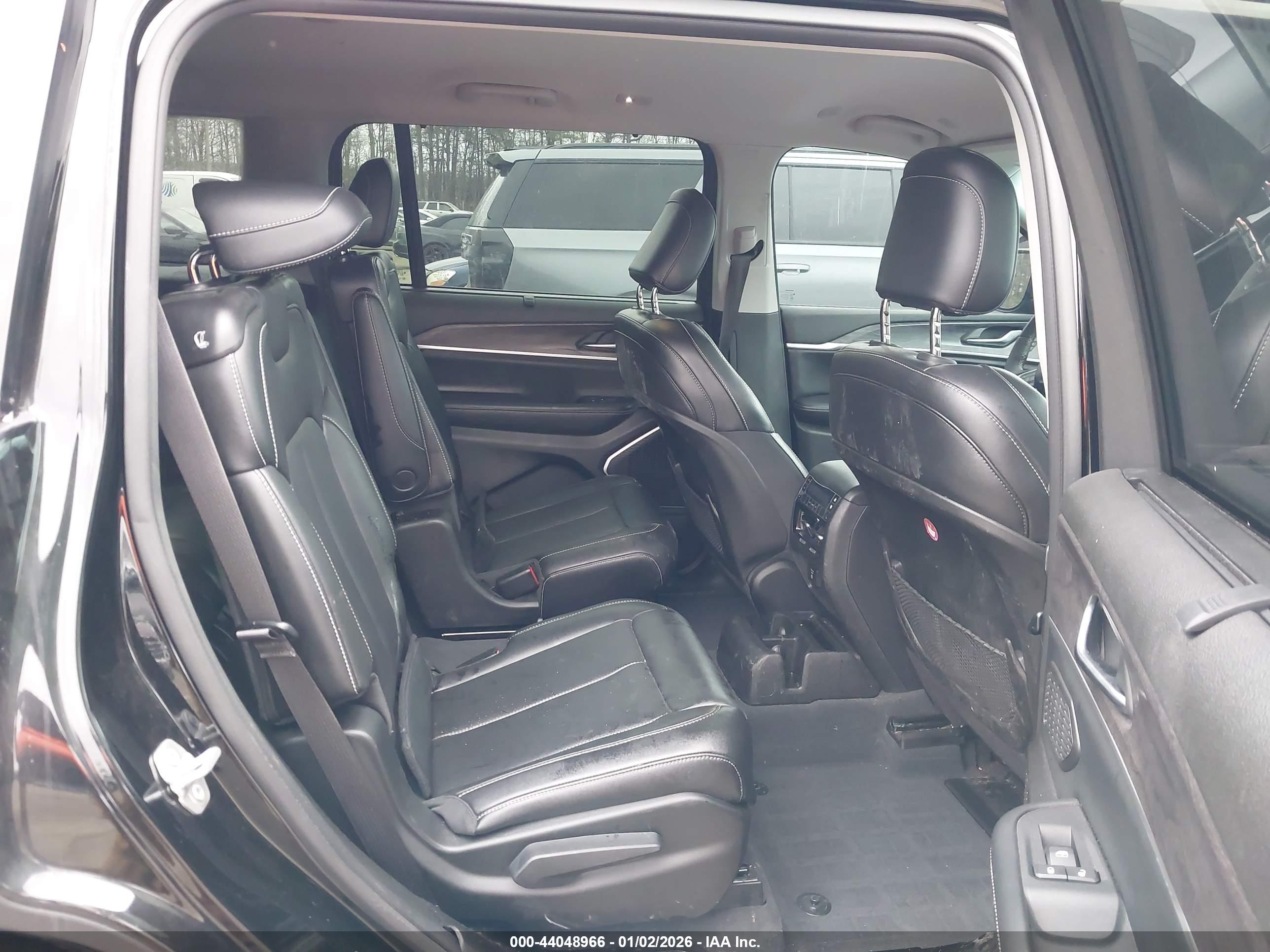 JEEP GRAND image 8