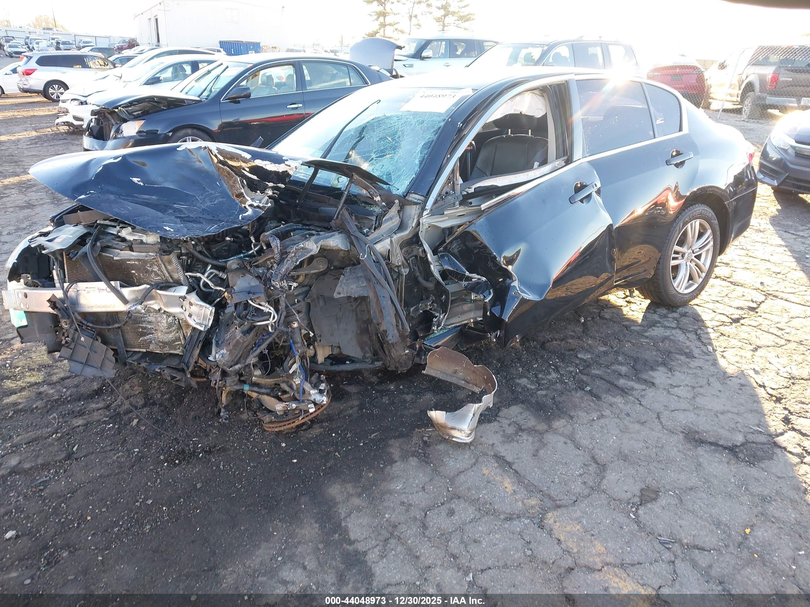INFINITI Q40 image 2