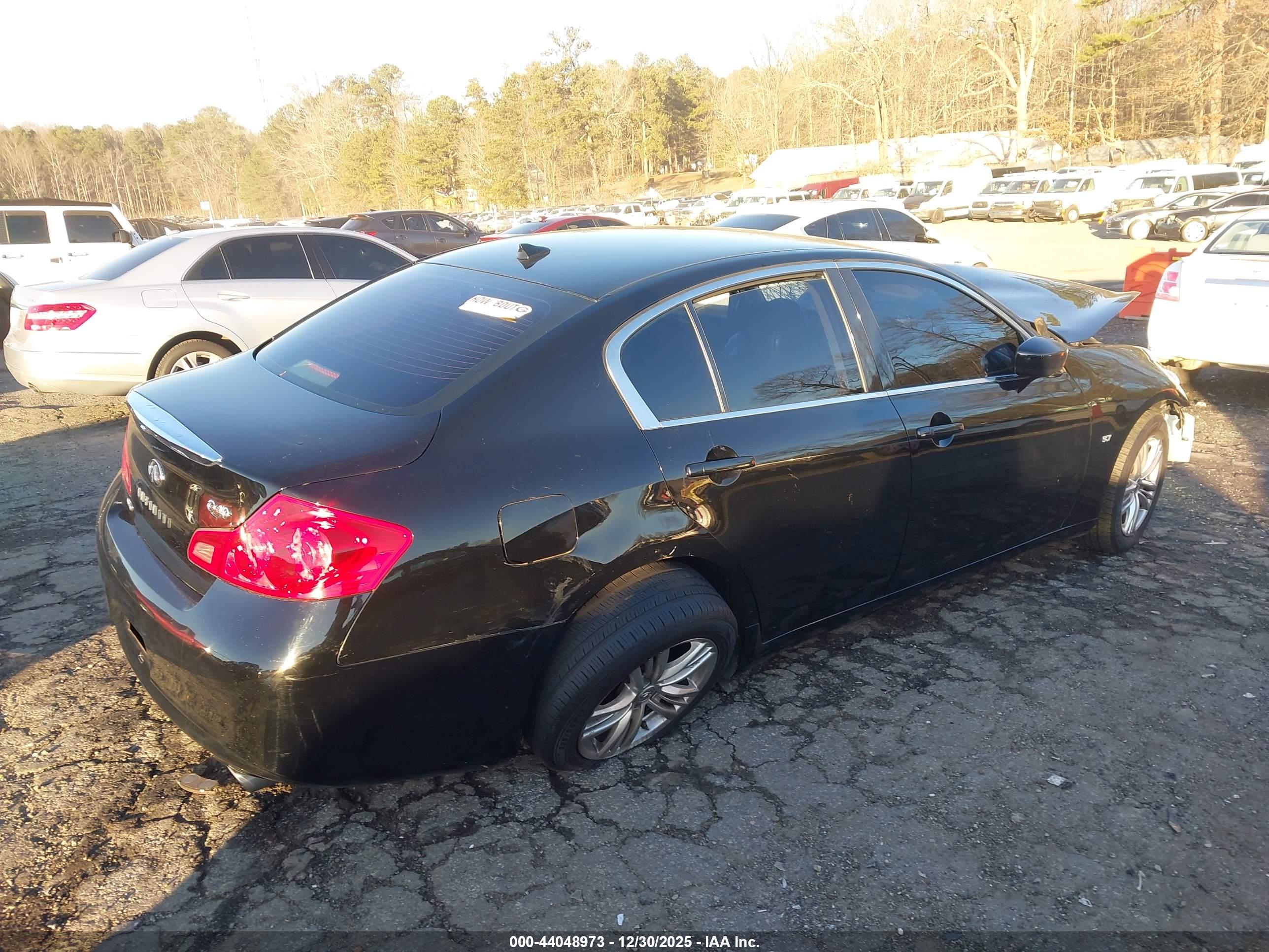 INFINITI Q40 image 4