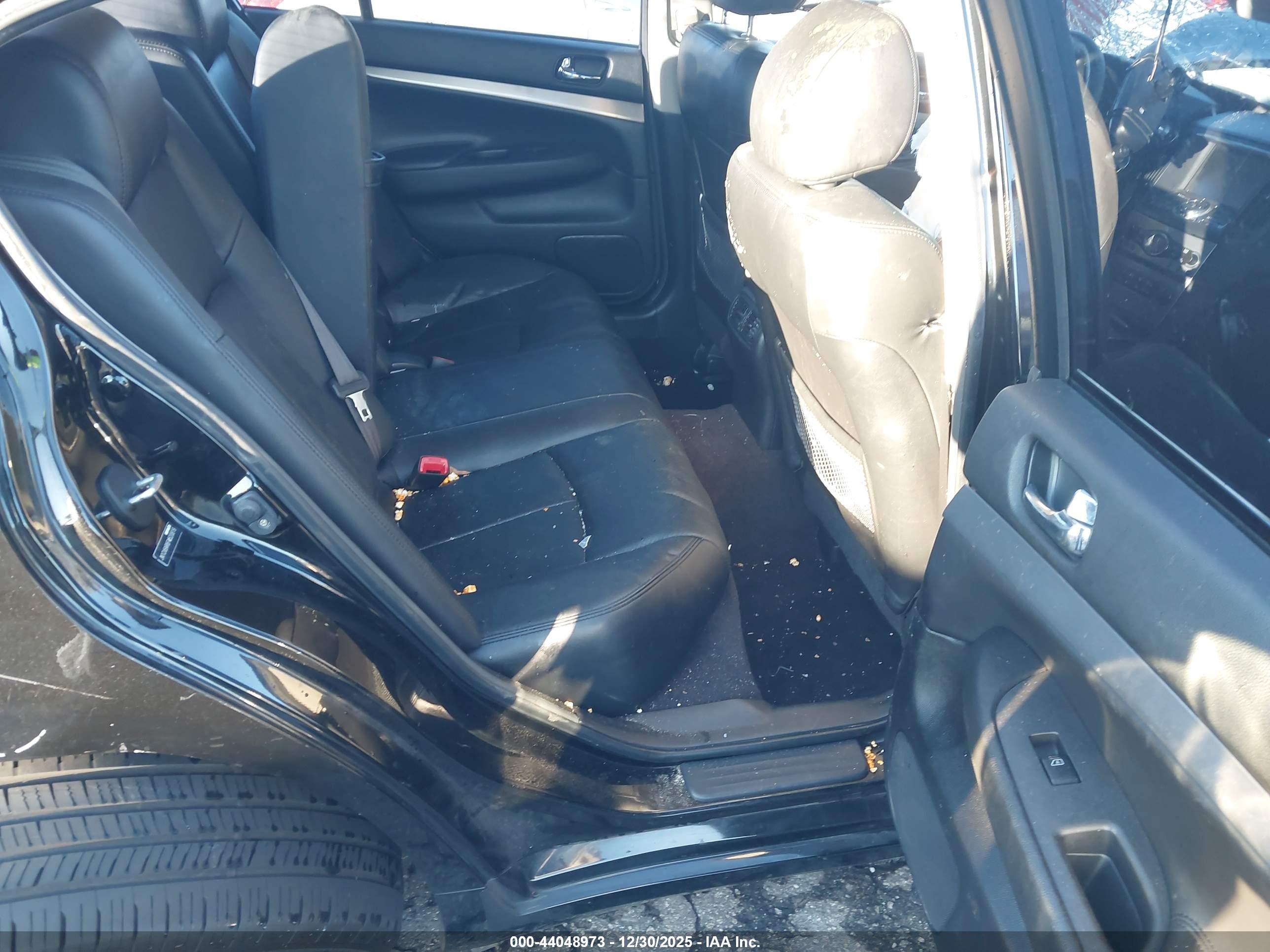 INFINITI Q40 image 8