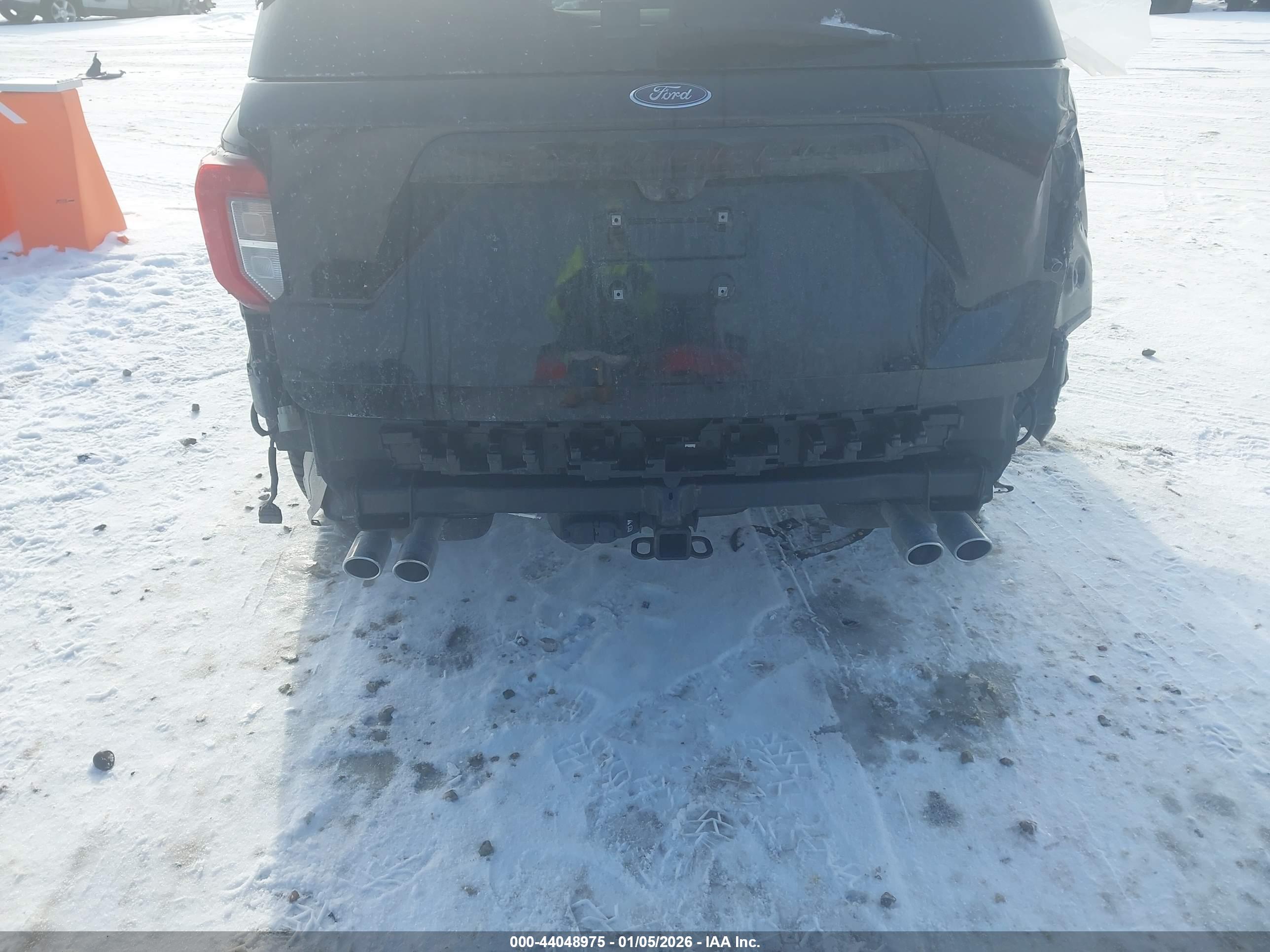 FORD EXPLORER image 6