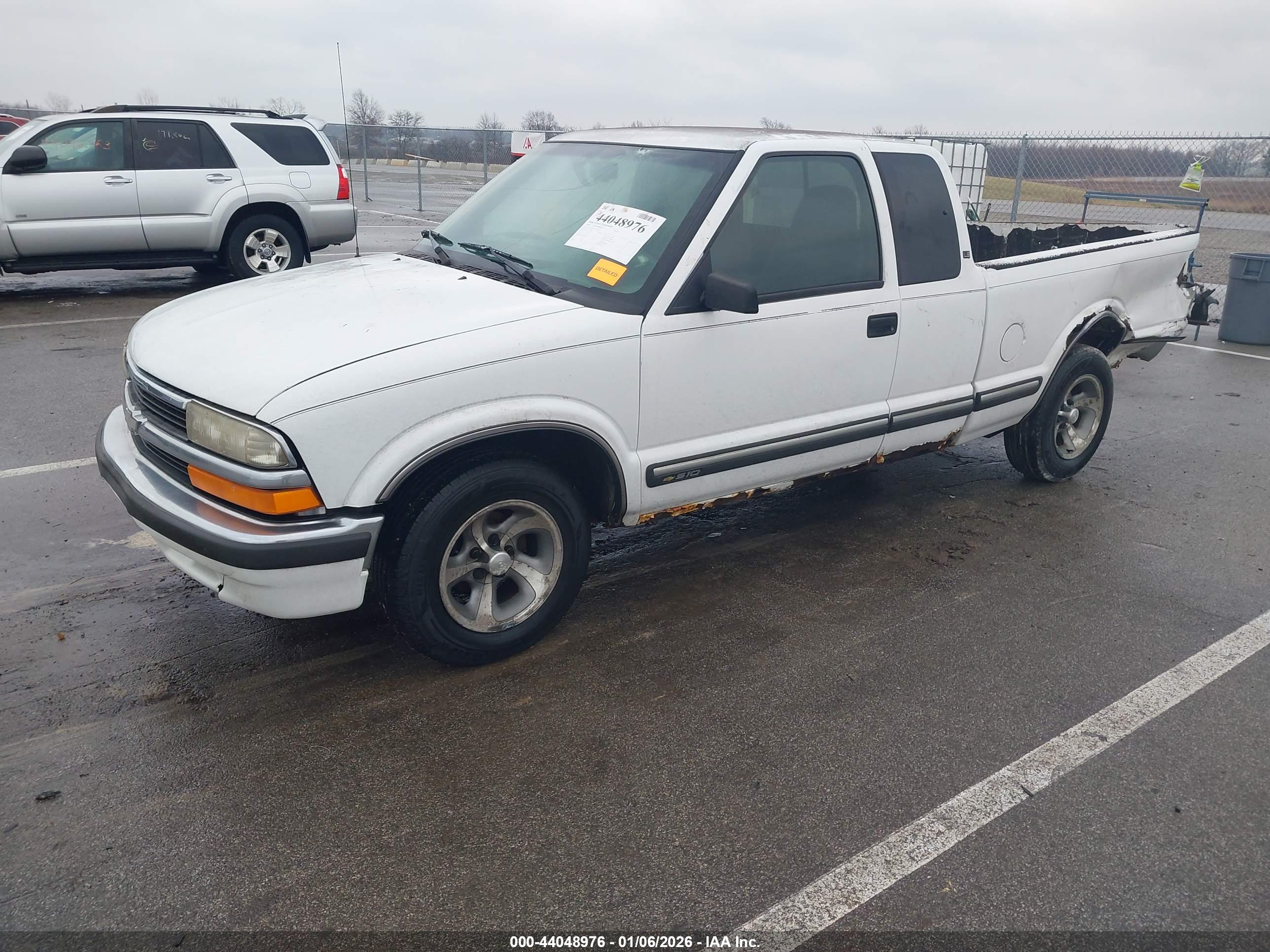 CHEVROLET S-10 image 2