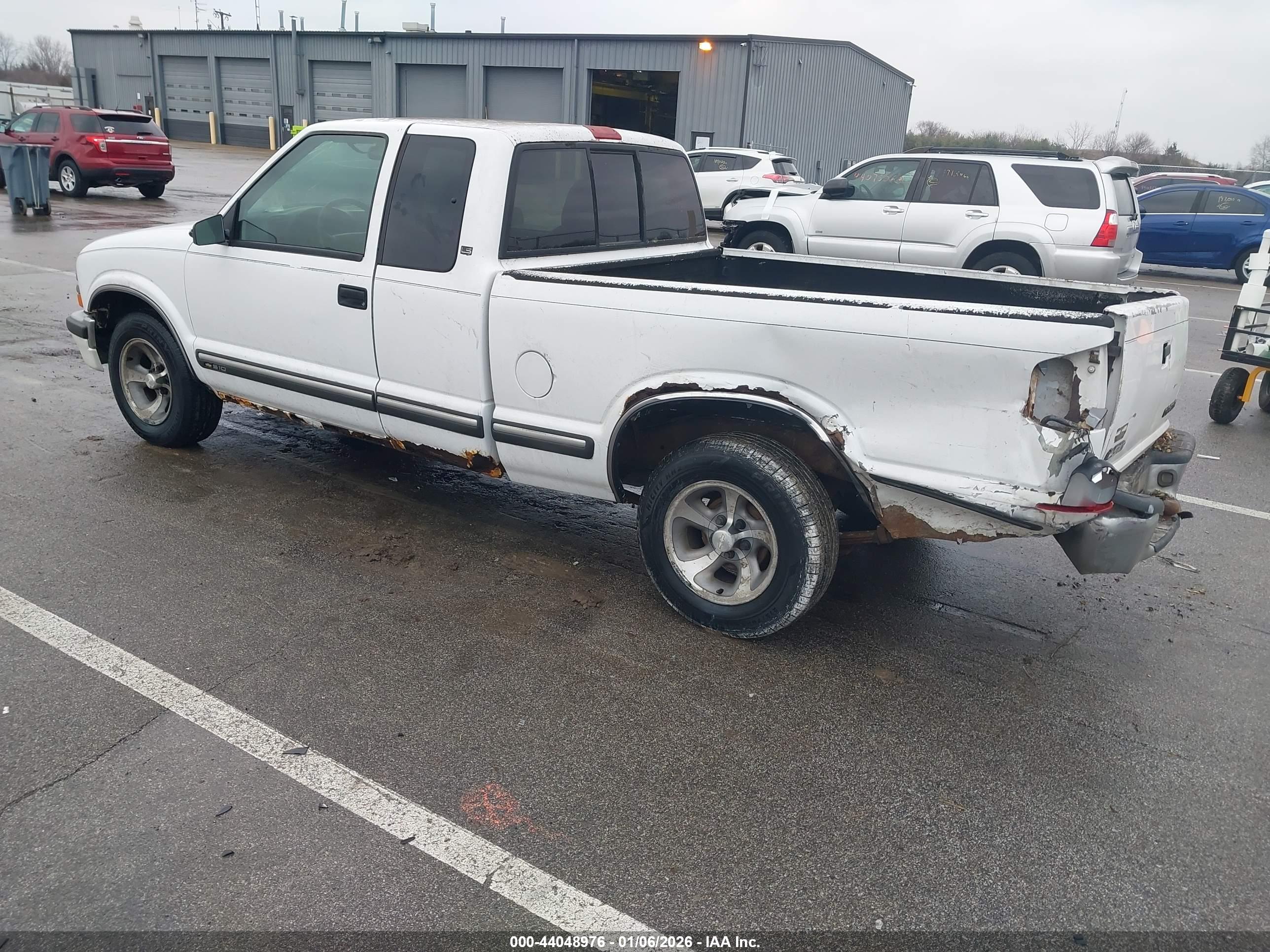 CHEVROLET S-10 image 3