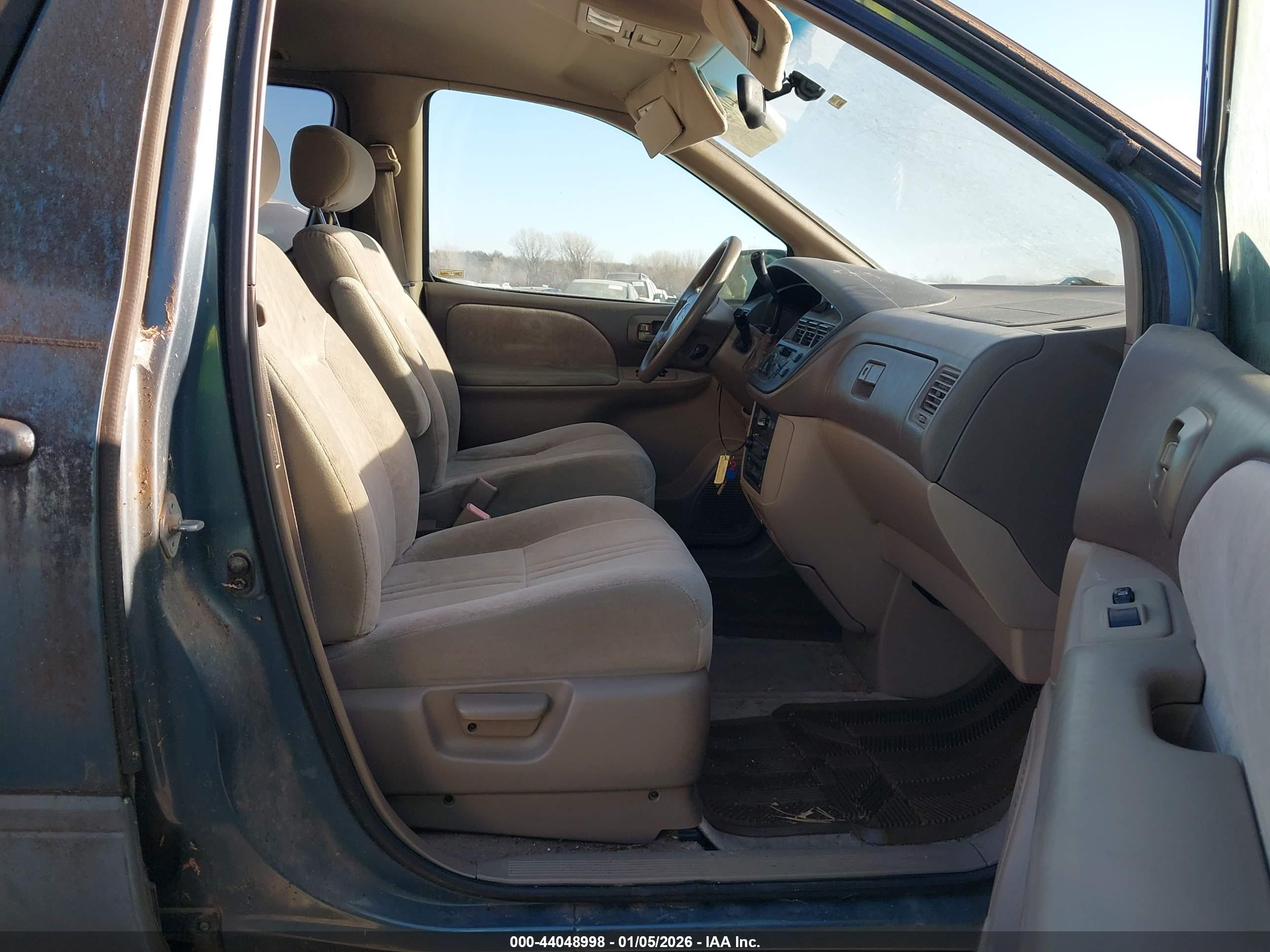 TOYOTA SIENNA image 5