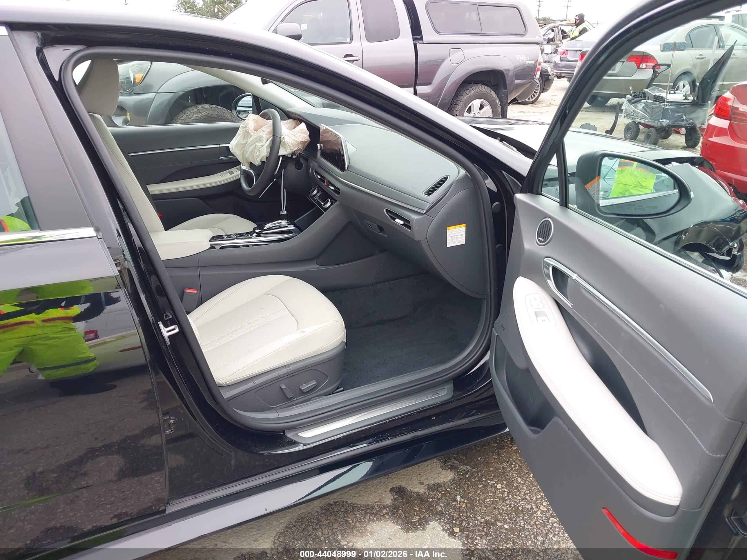 HYUNDAI SONATA image 5