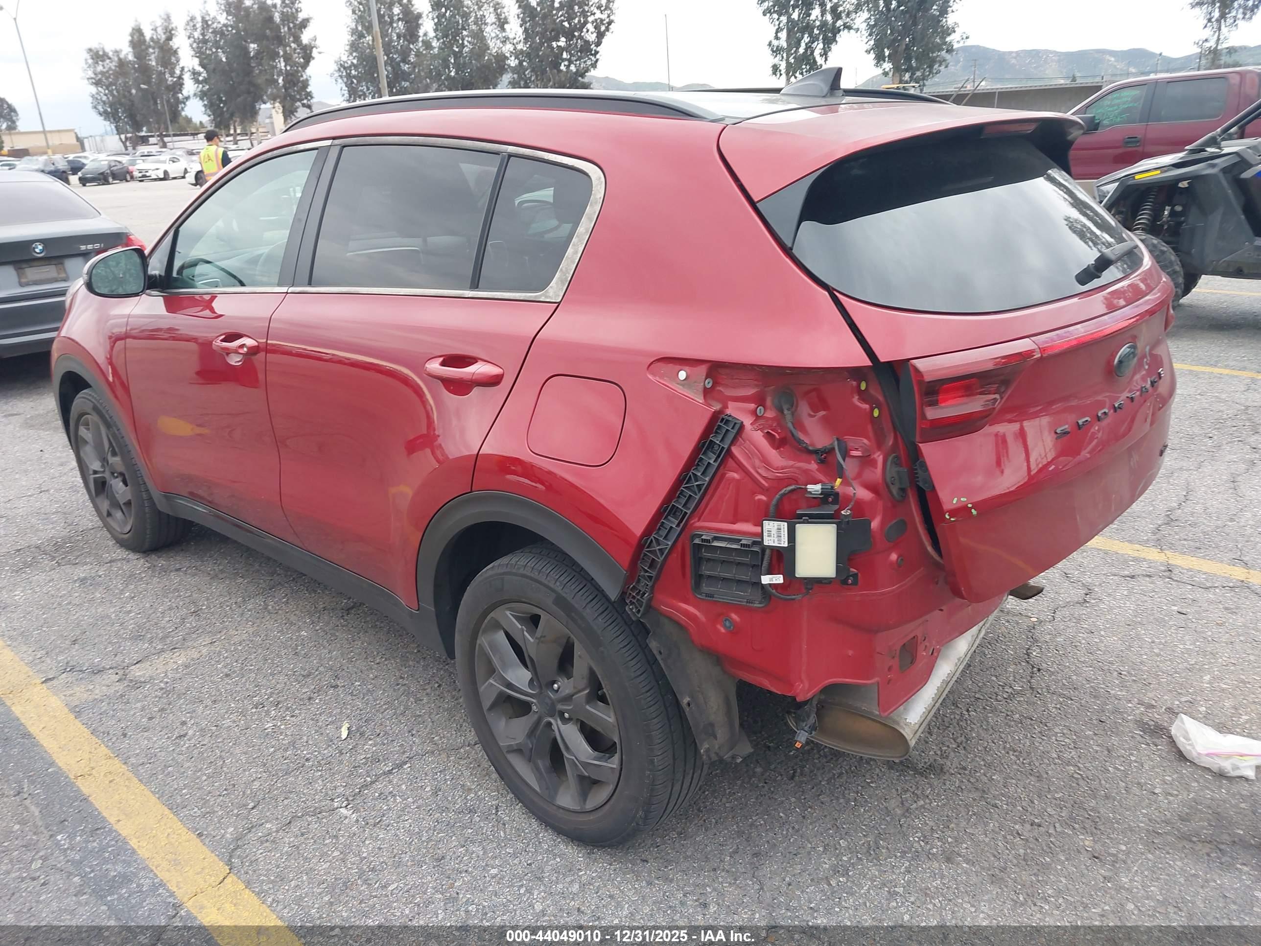 KIA SPORTAGE image 3