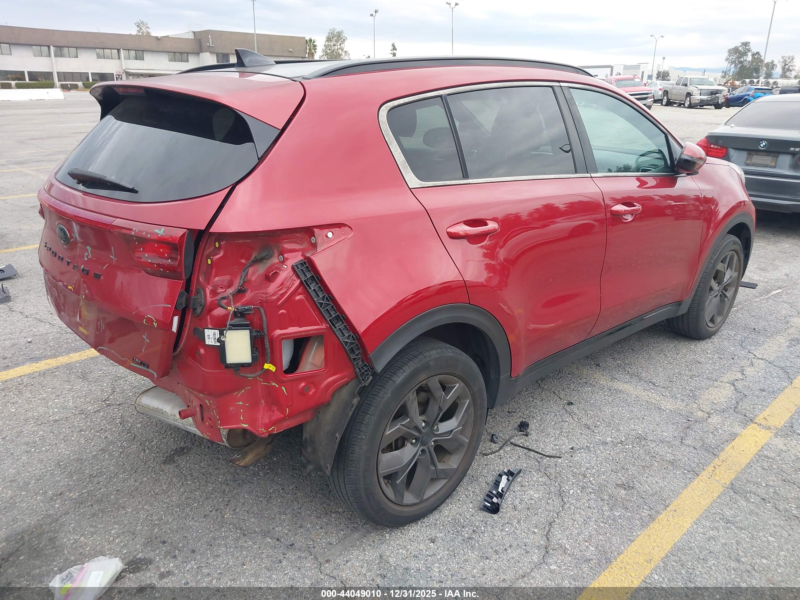 KIA SPORTAGE image 4