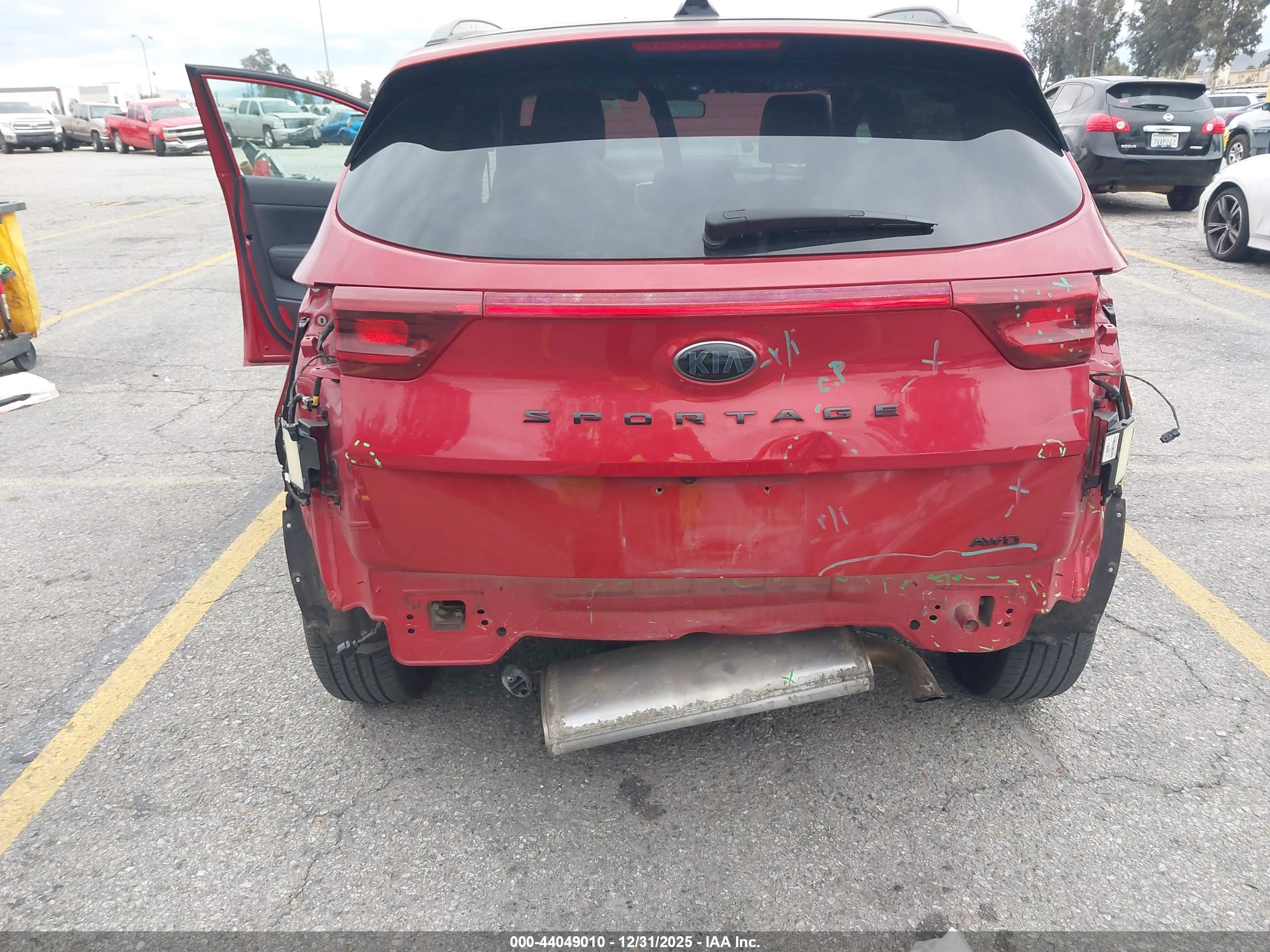 KIA SPORTAGE image 6