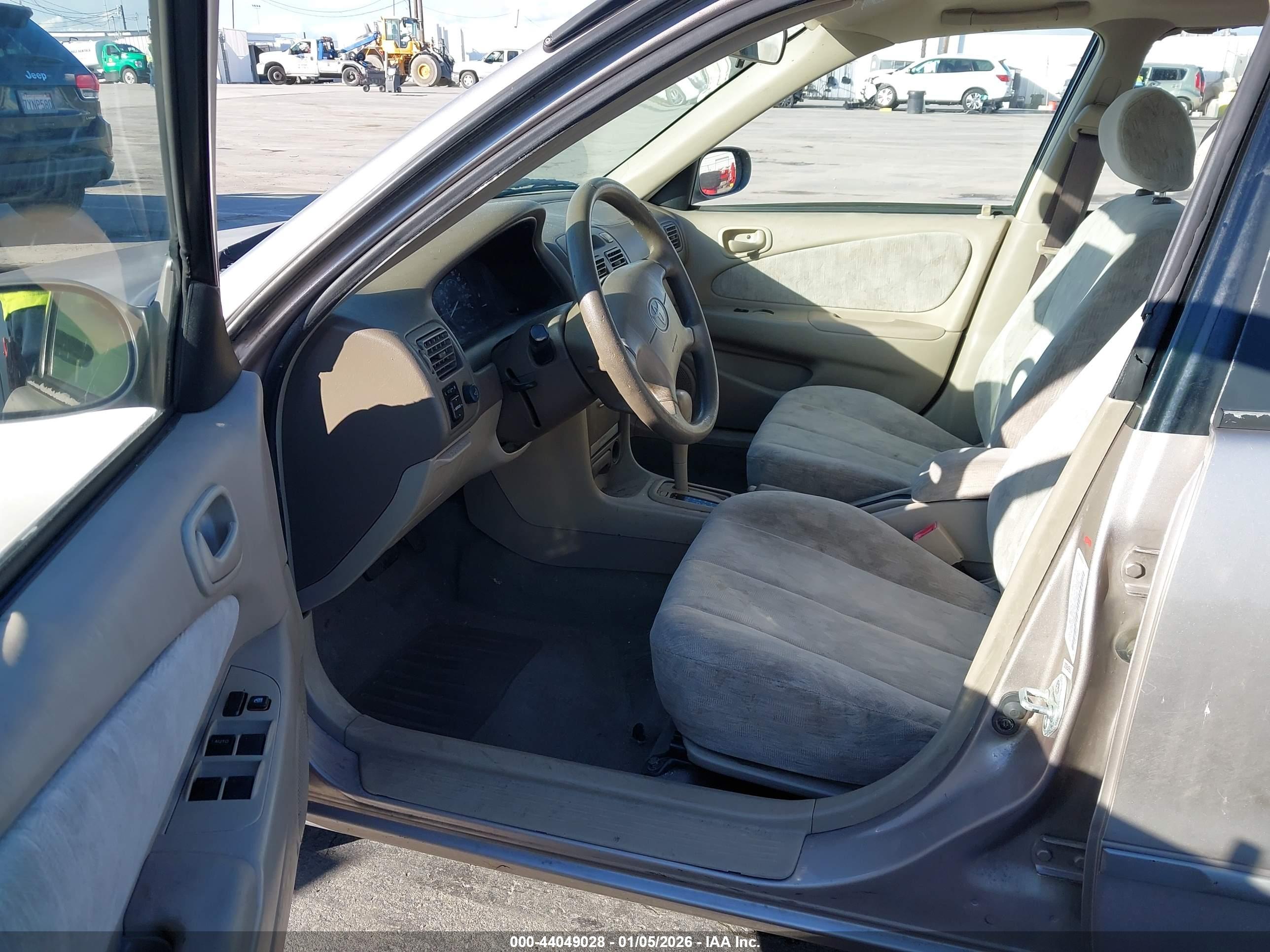 TOYOTA COROLLA image 5