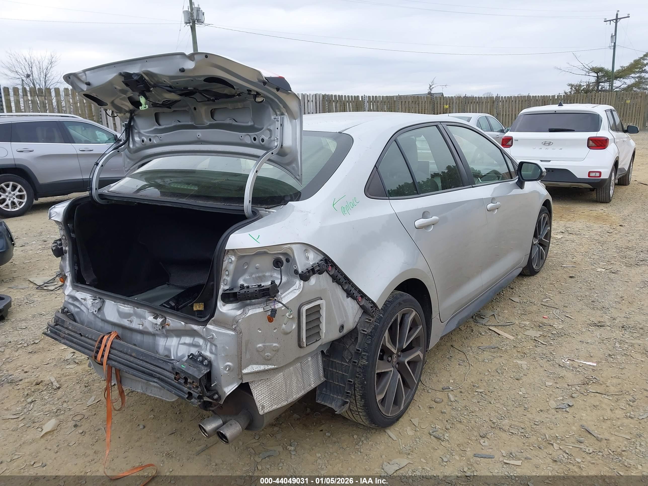 TOYOTA COROLLA image 4