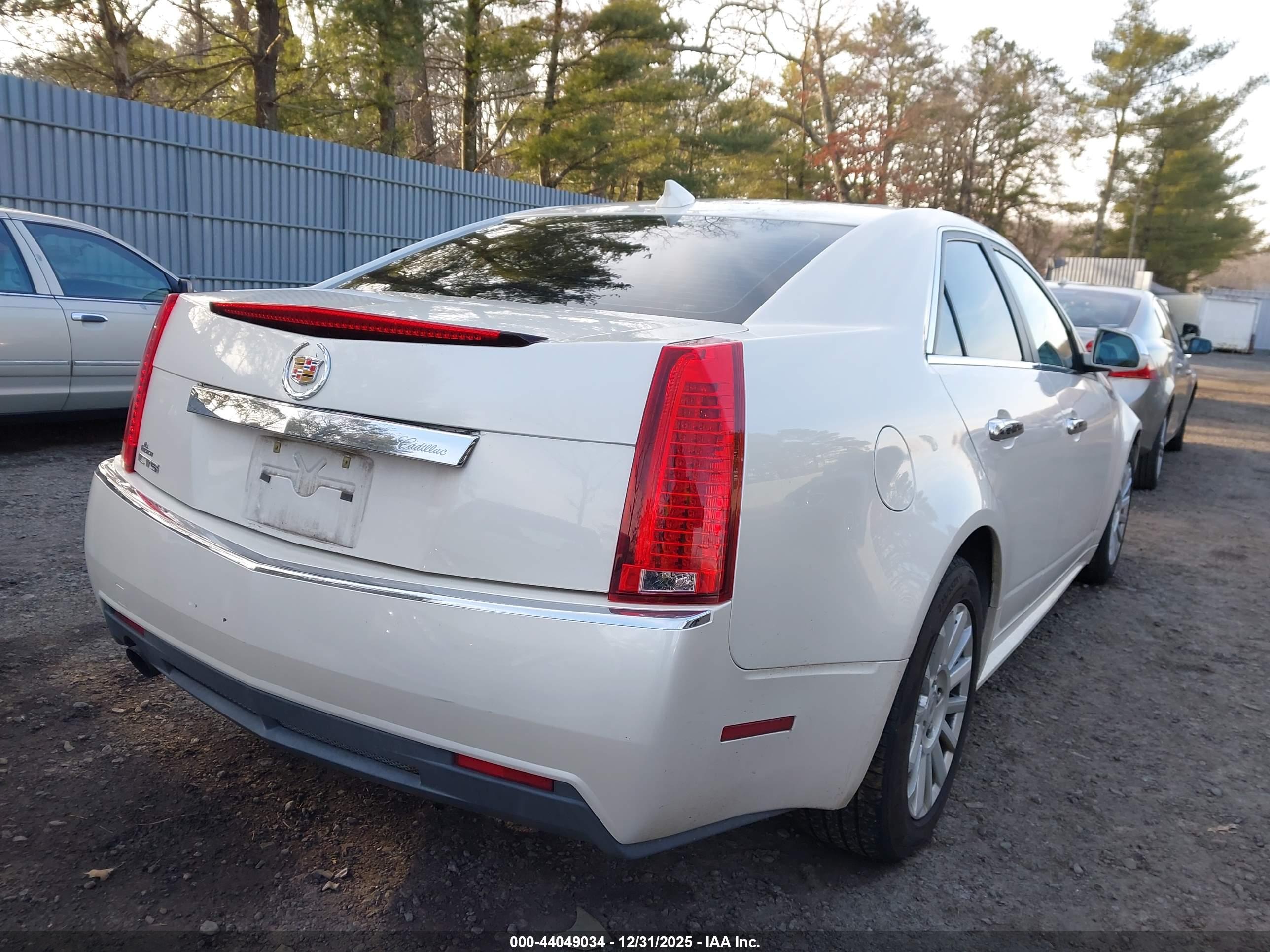 CADILLAC CTS image 4