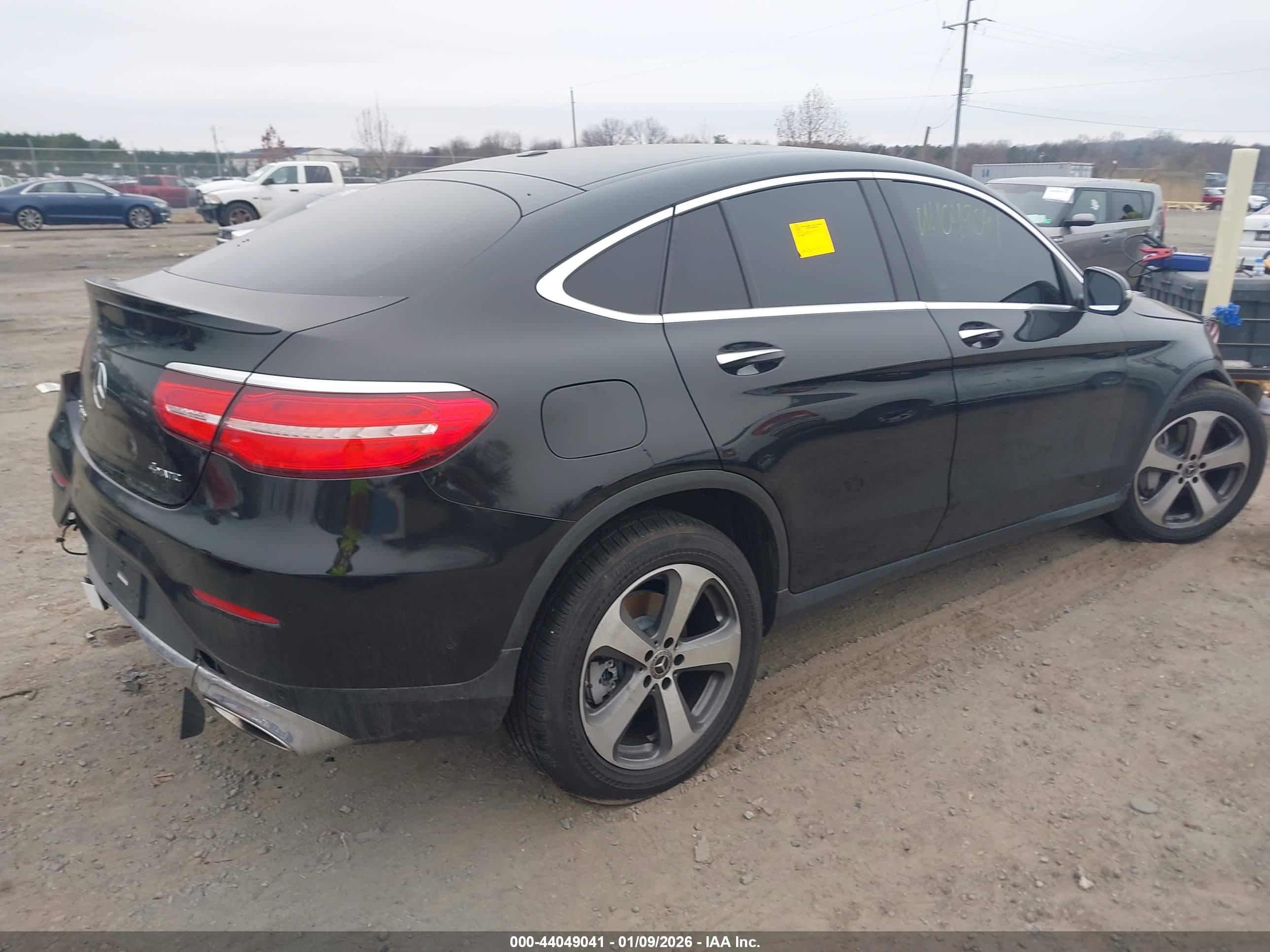 MERCEDES-BENZ GLC image 4