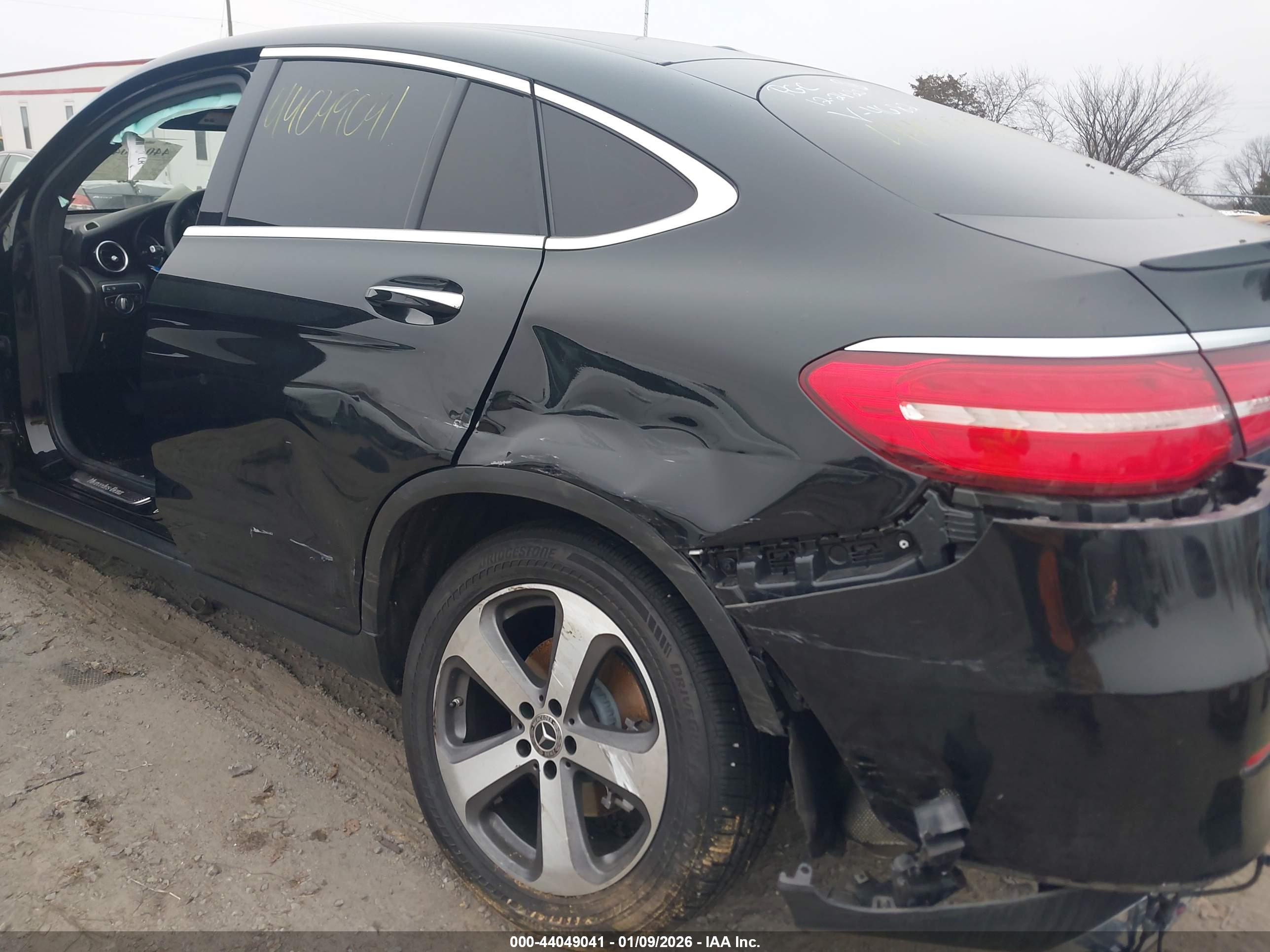MERCEDES-BENZ GLC image 6