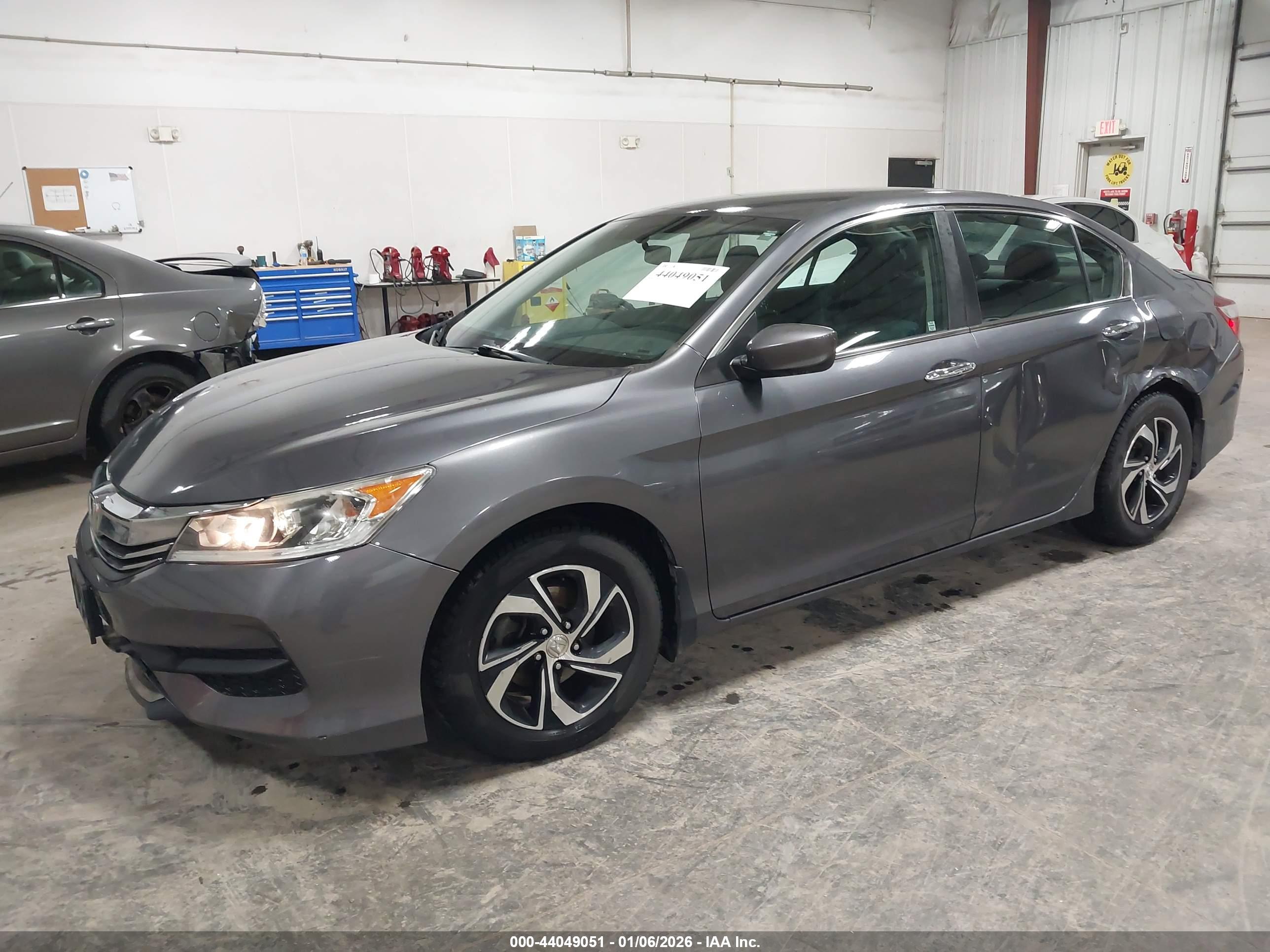 HONDA ACCORD image 2