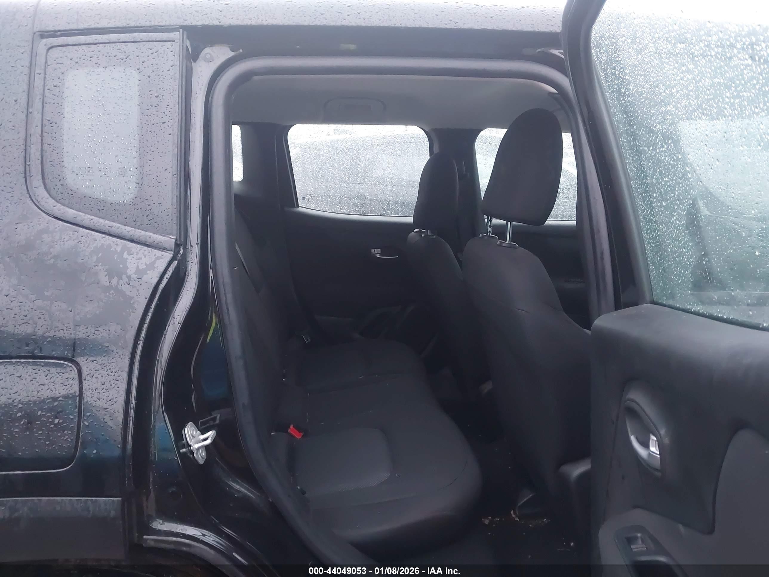 JEEP RENEGADE image 8