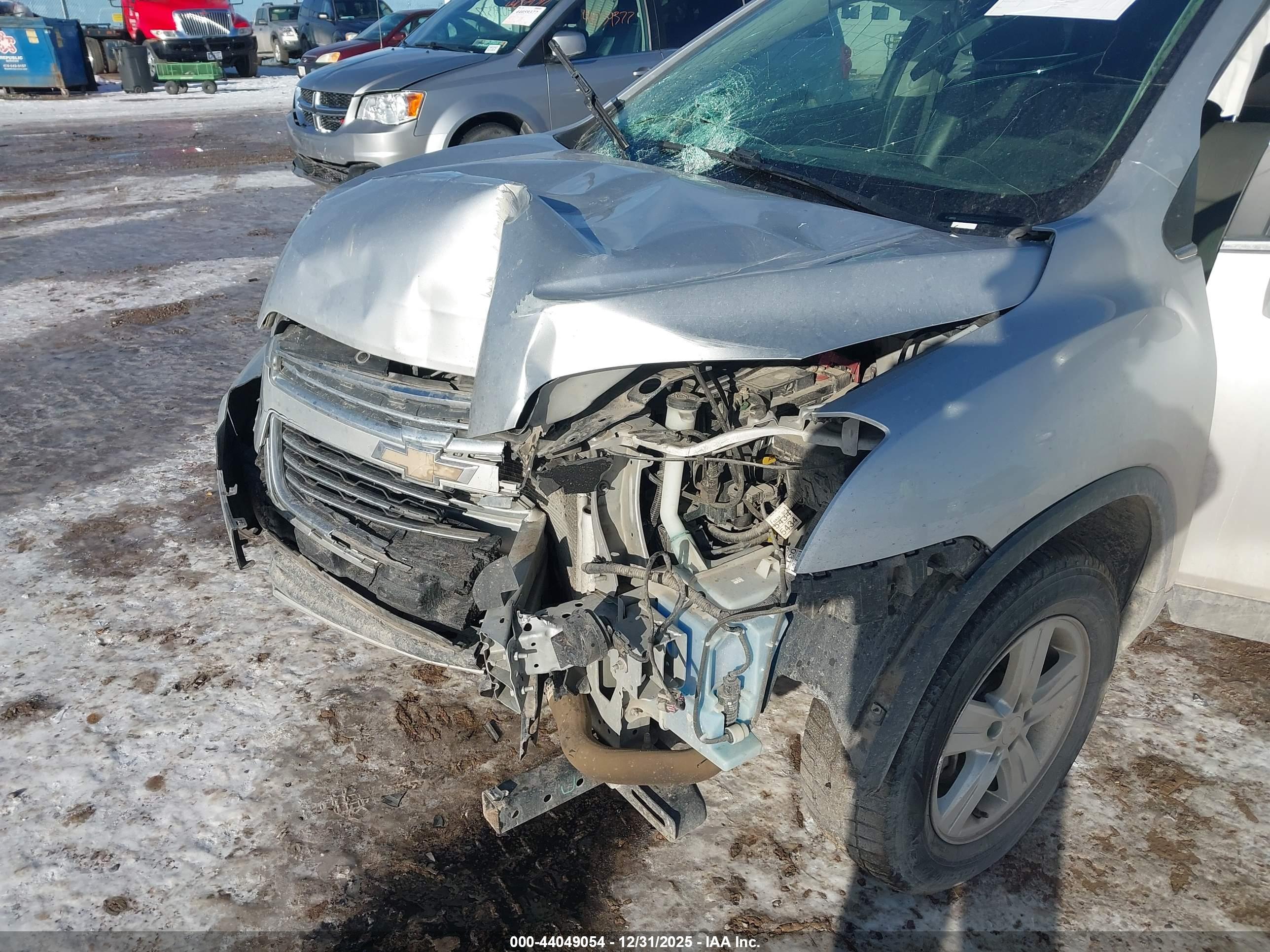 CHEVROLET TRAX image 6