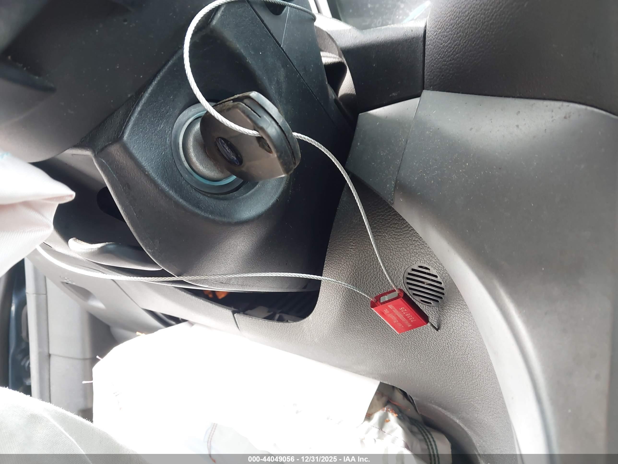 FORD ESCAPE image 11