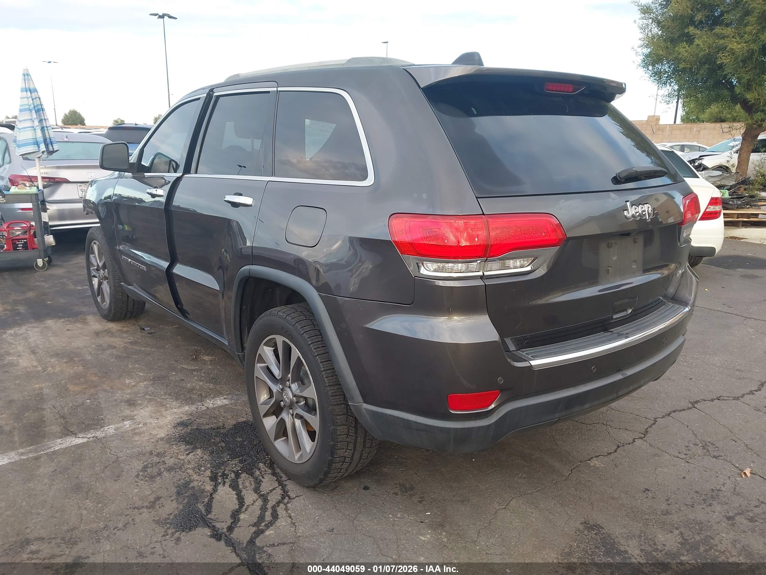 JEEP GRAND image 3