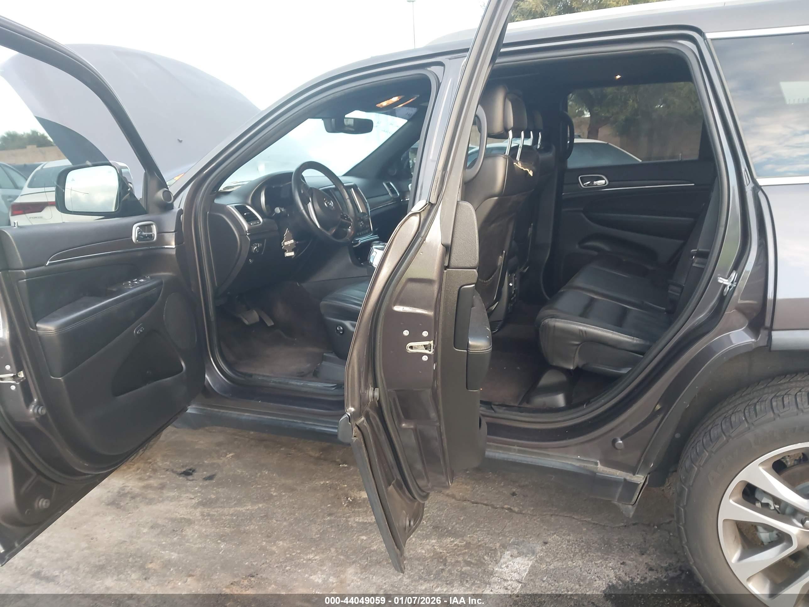 JEEP GRAND image 8