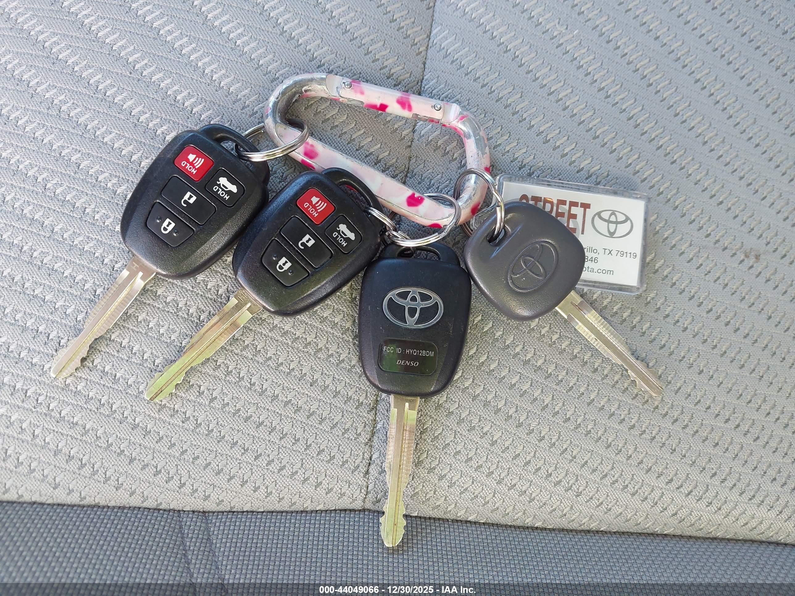 TOYOTA CAMRY image 11