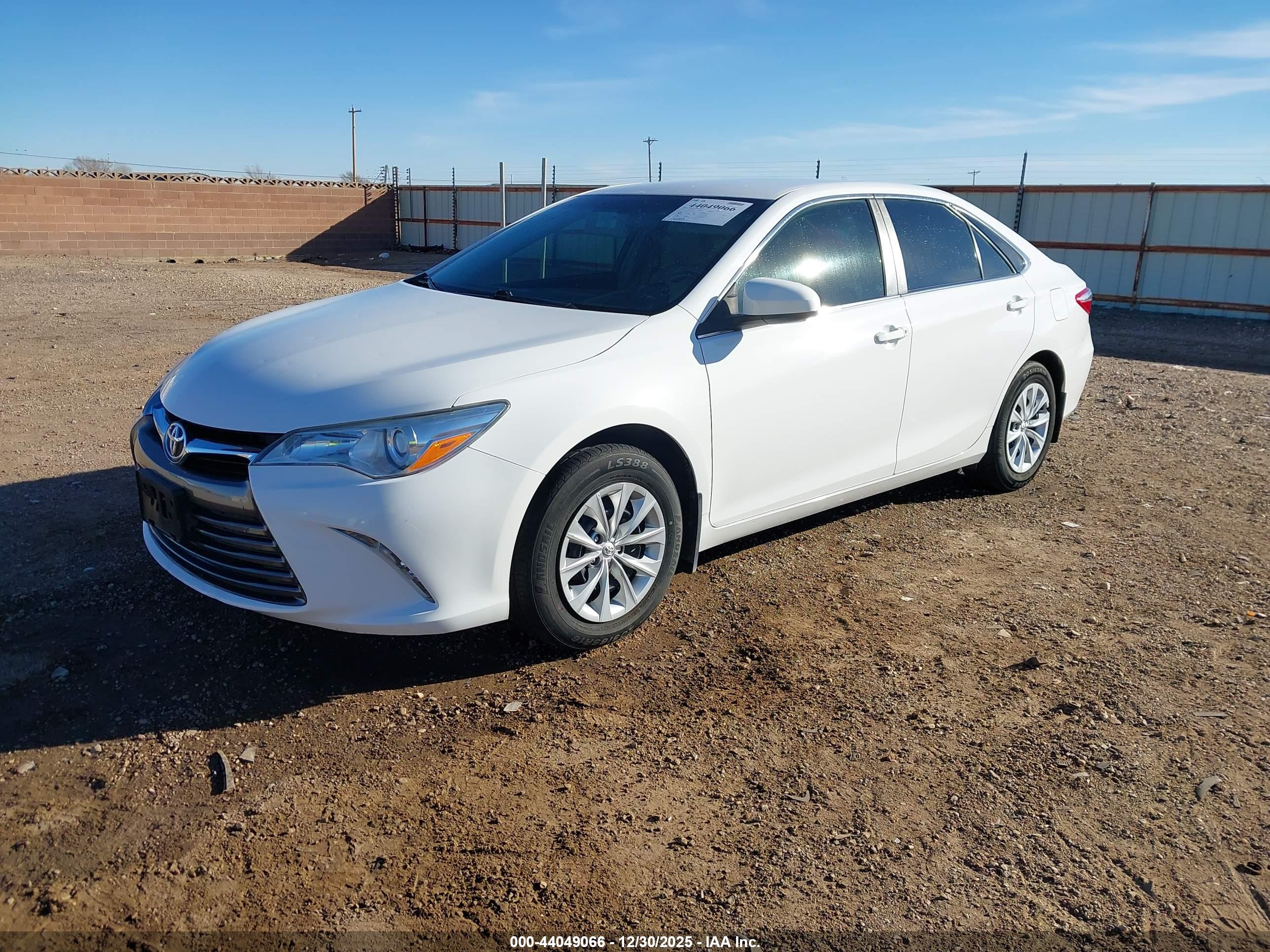 TOYOTA CAMRY image 2