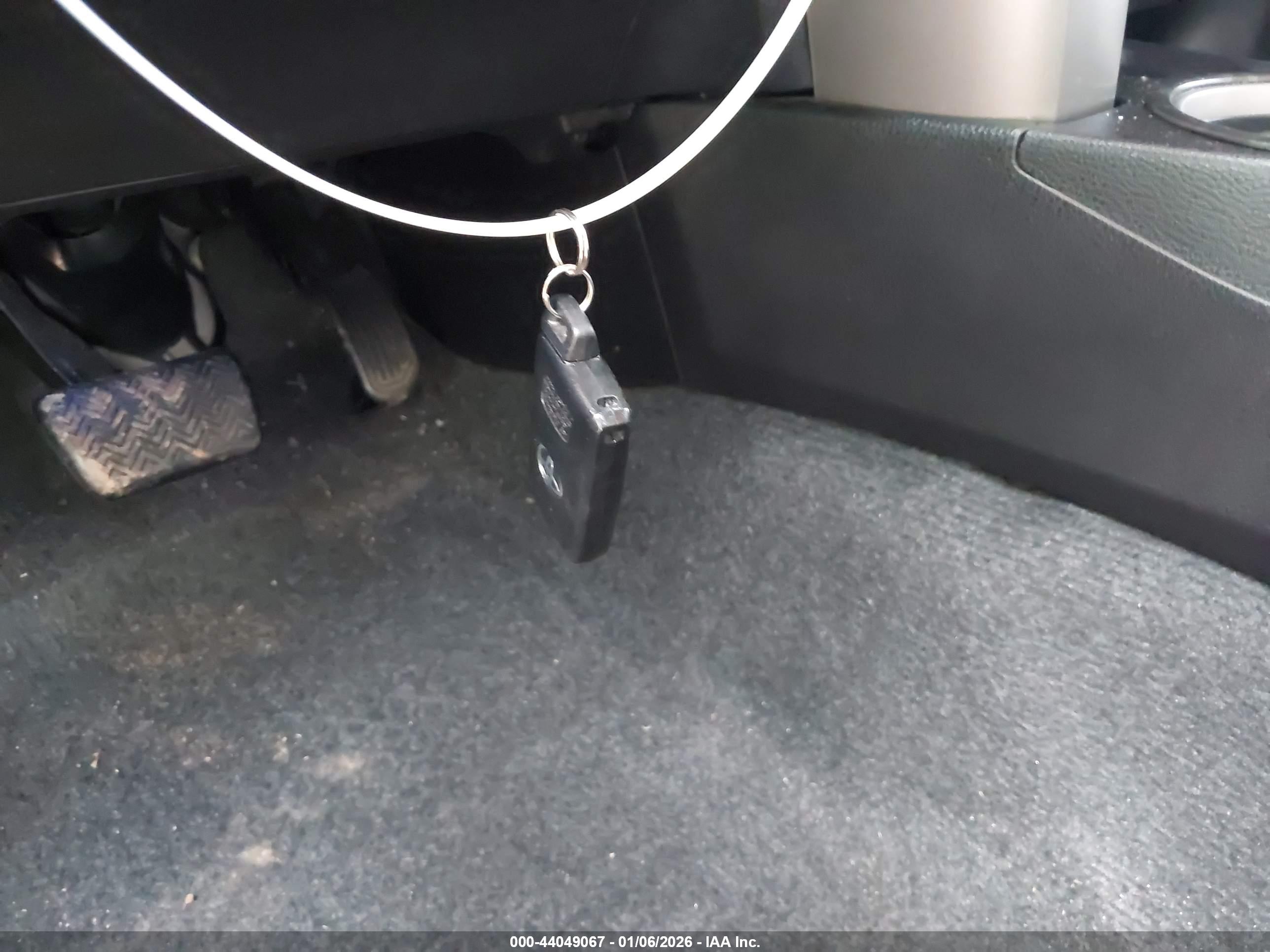 TOYOTA RAV4 image 11