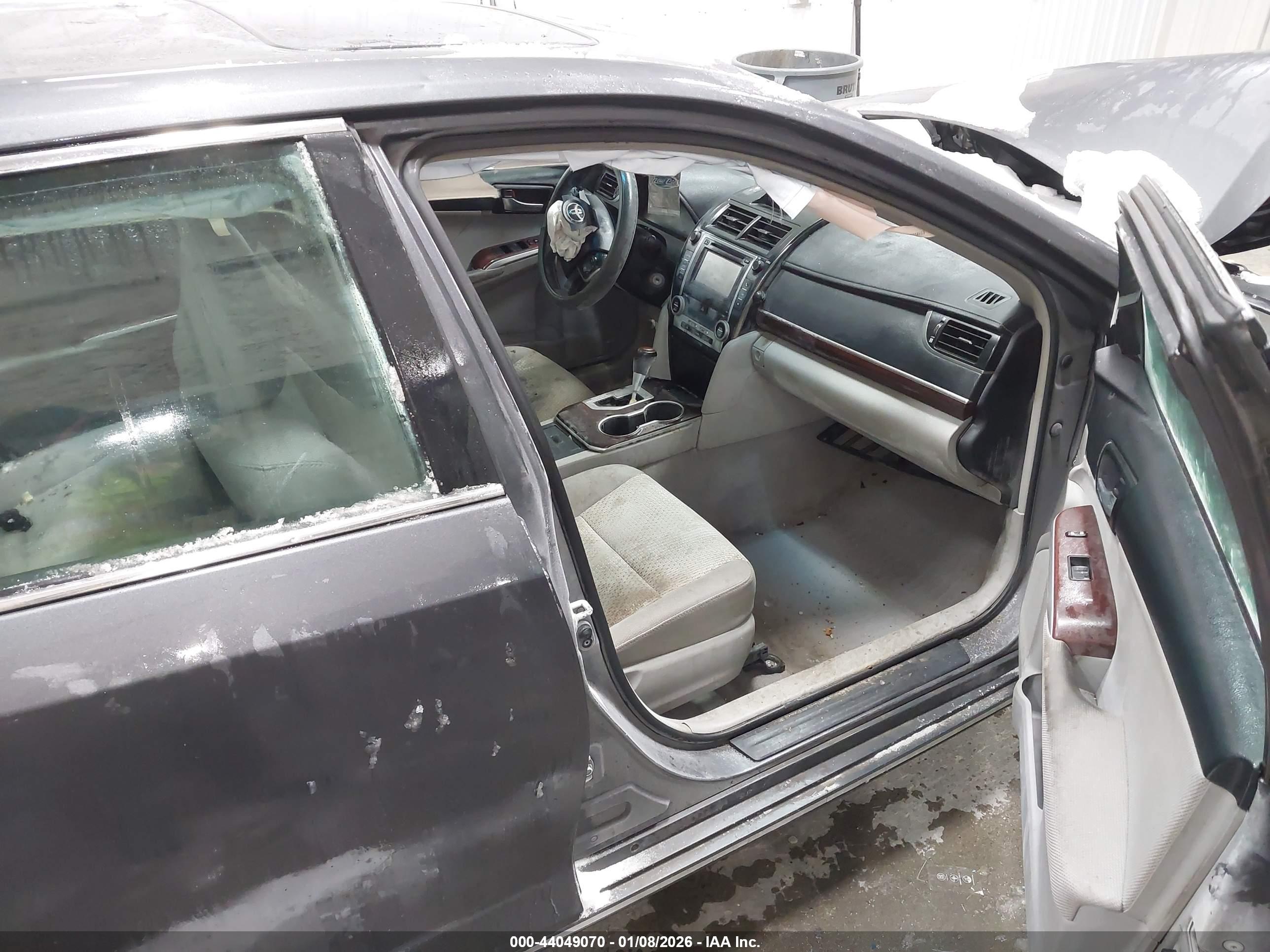 TOYOTA CAMRY image 5