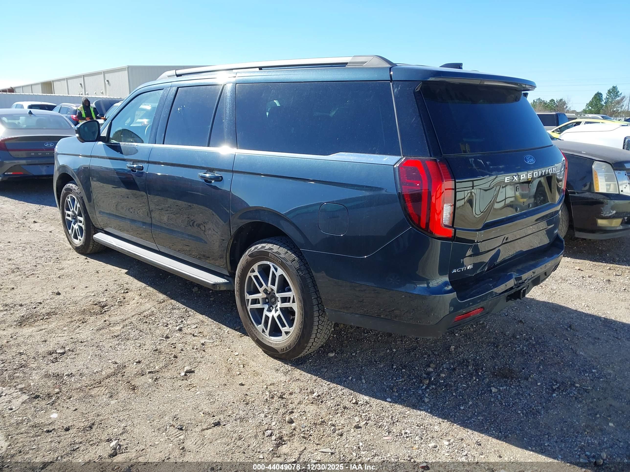 FORD EXPEDITION image 3